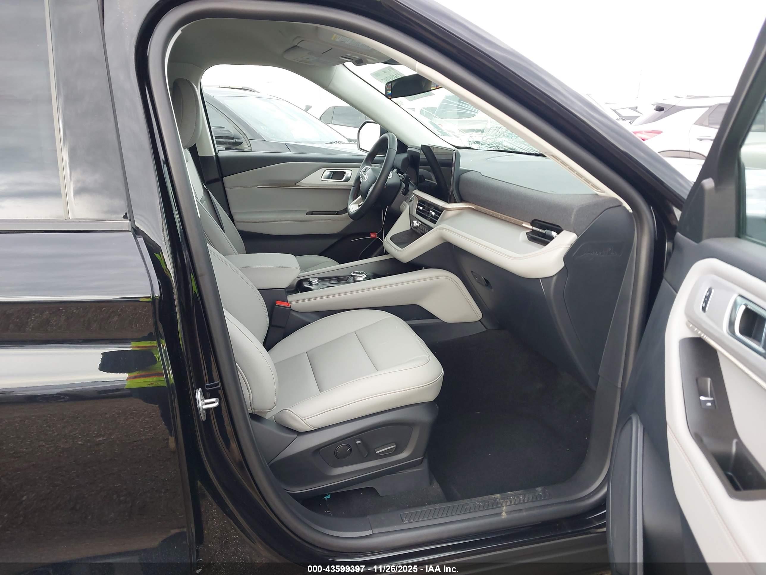 FORD EXPLORER image 5