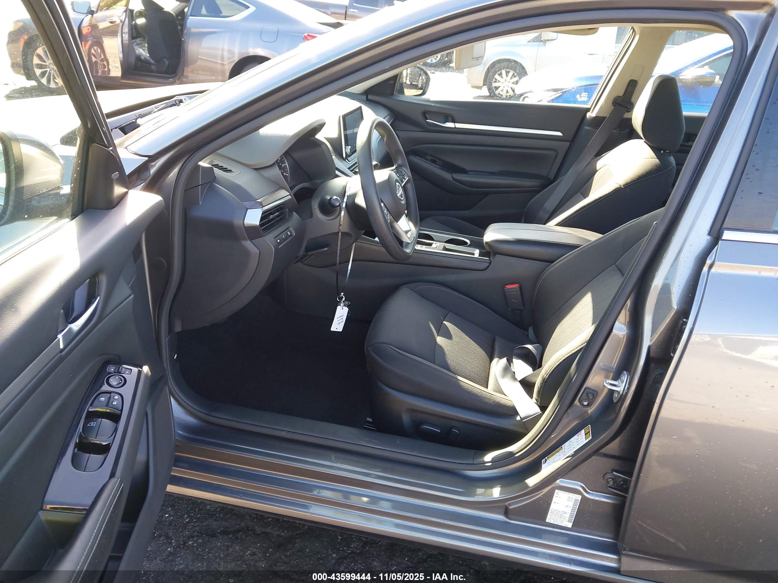NISSAN ALTIMA image 5
