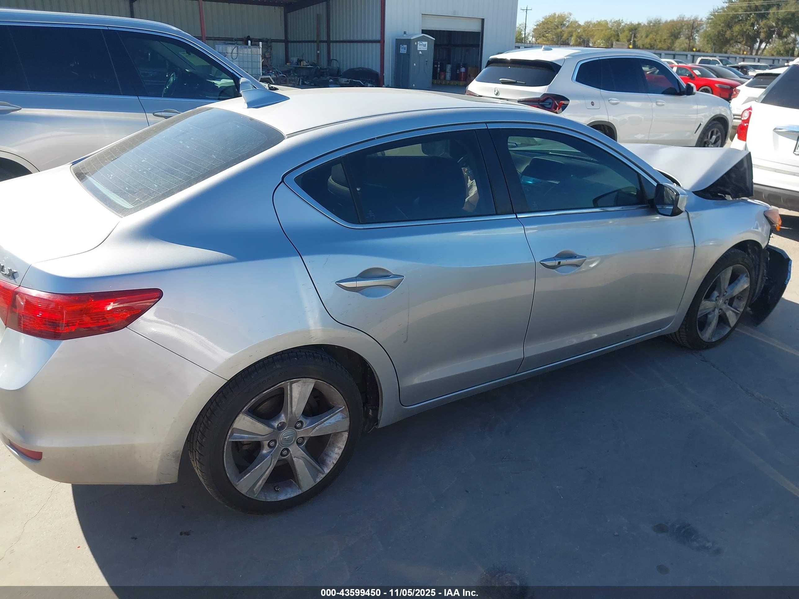 ACURA ILX image 4