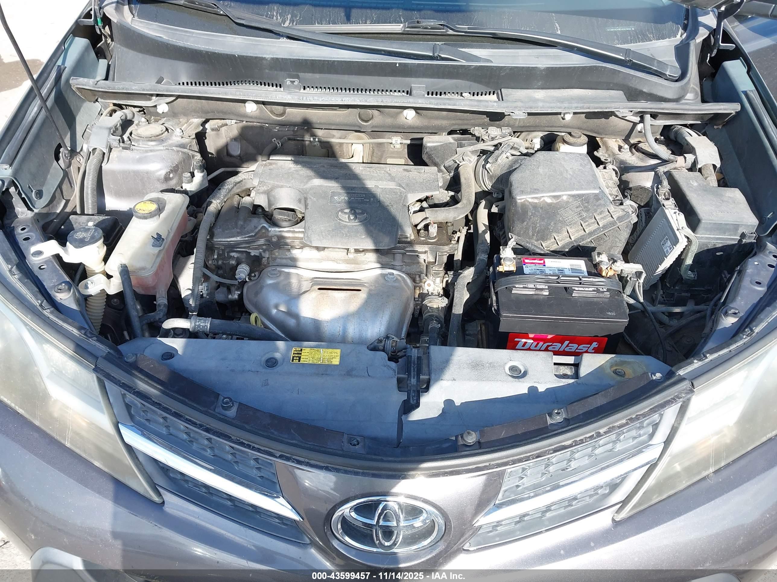 TOYOTA RAV4 image 10