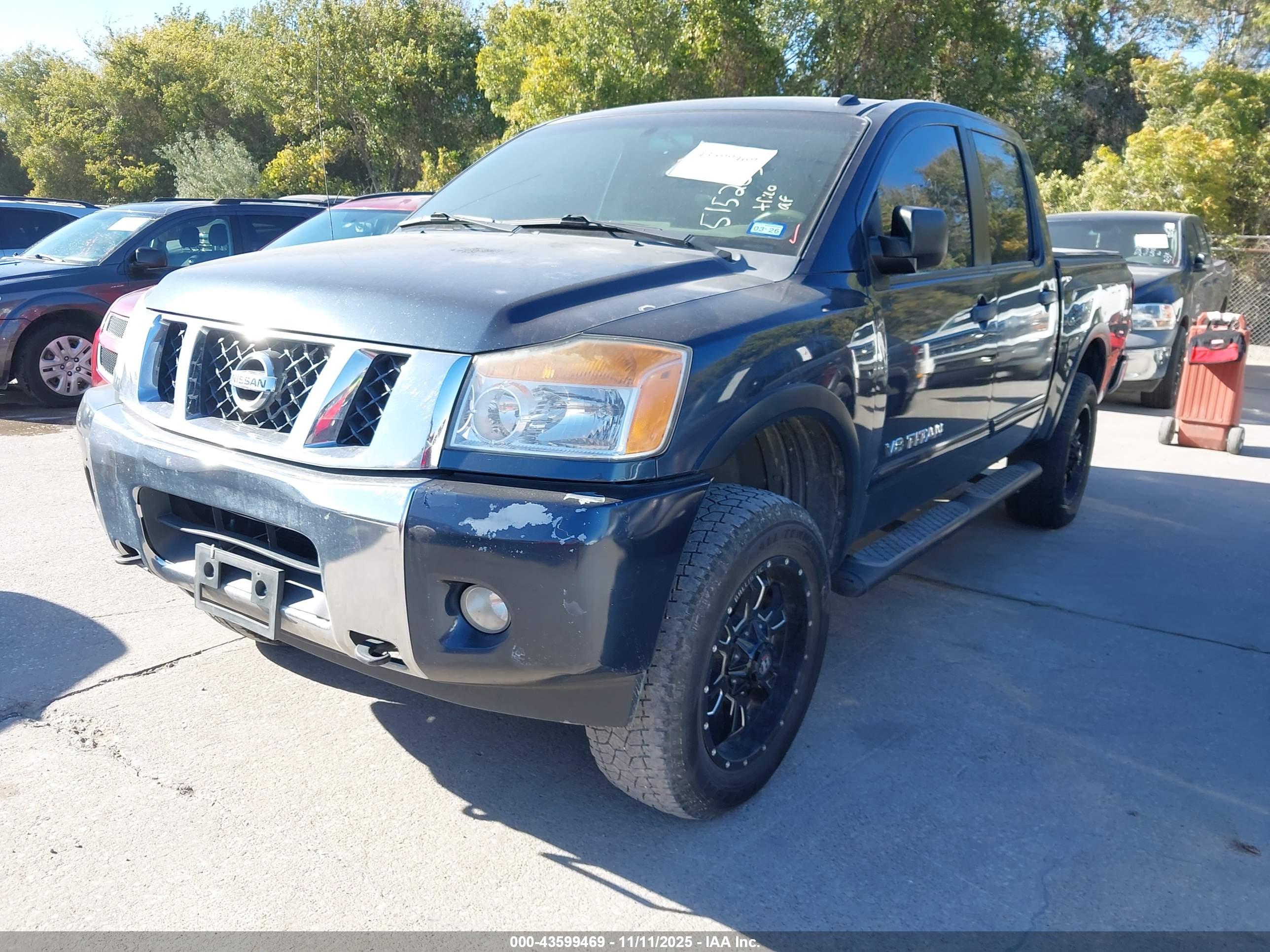 NISSAN TITAN image 2