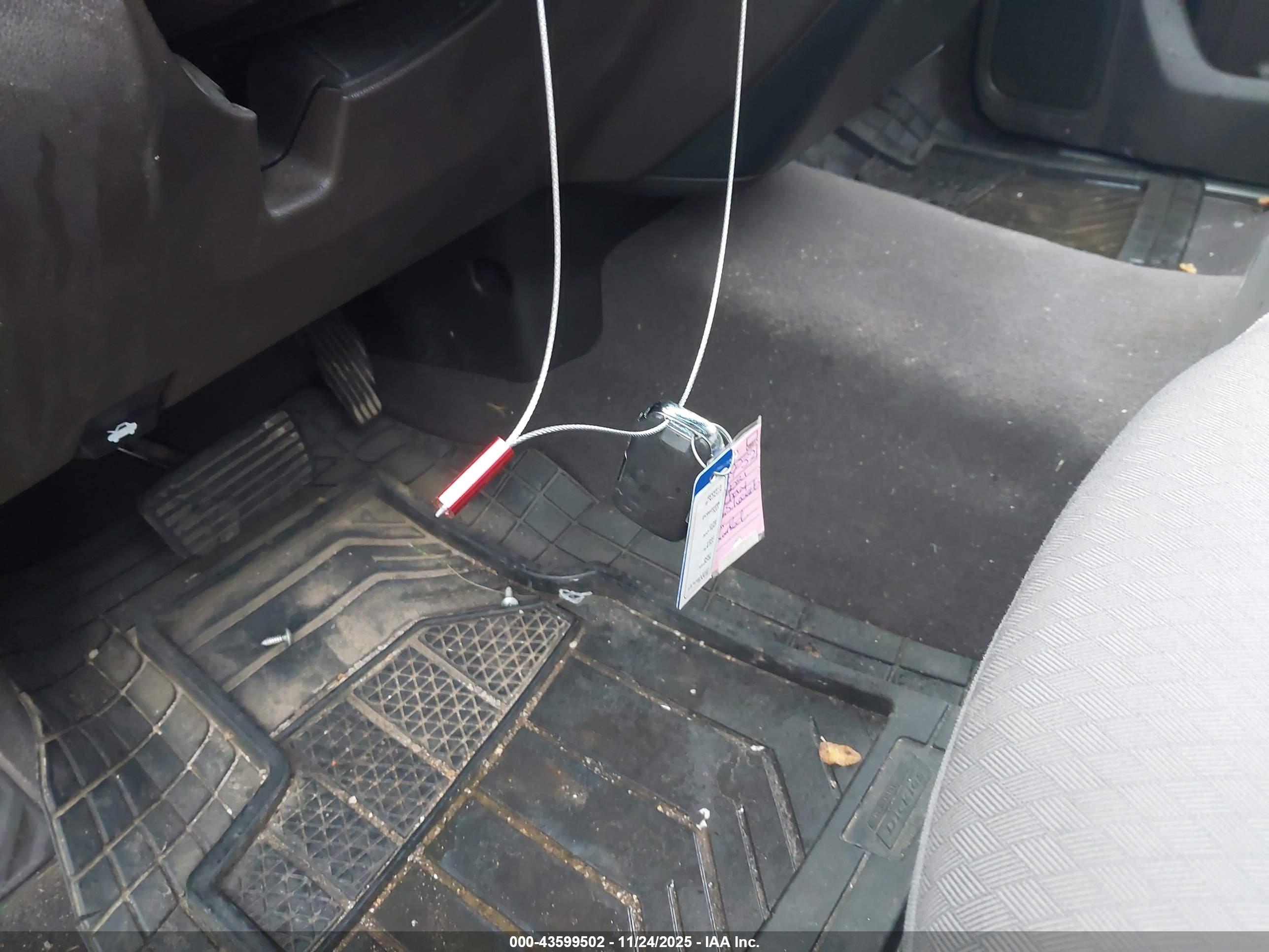 CHEVROLET SILVERADO image 11