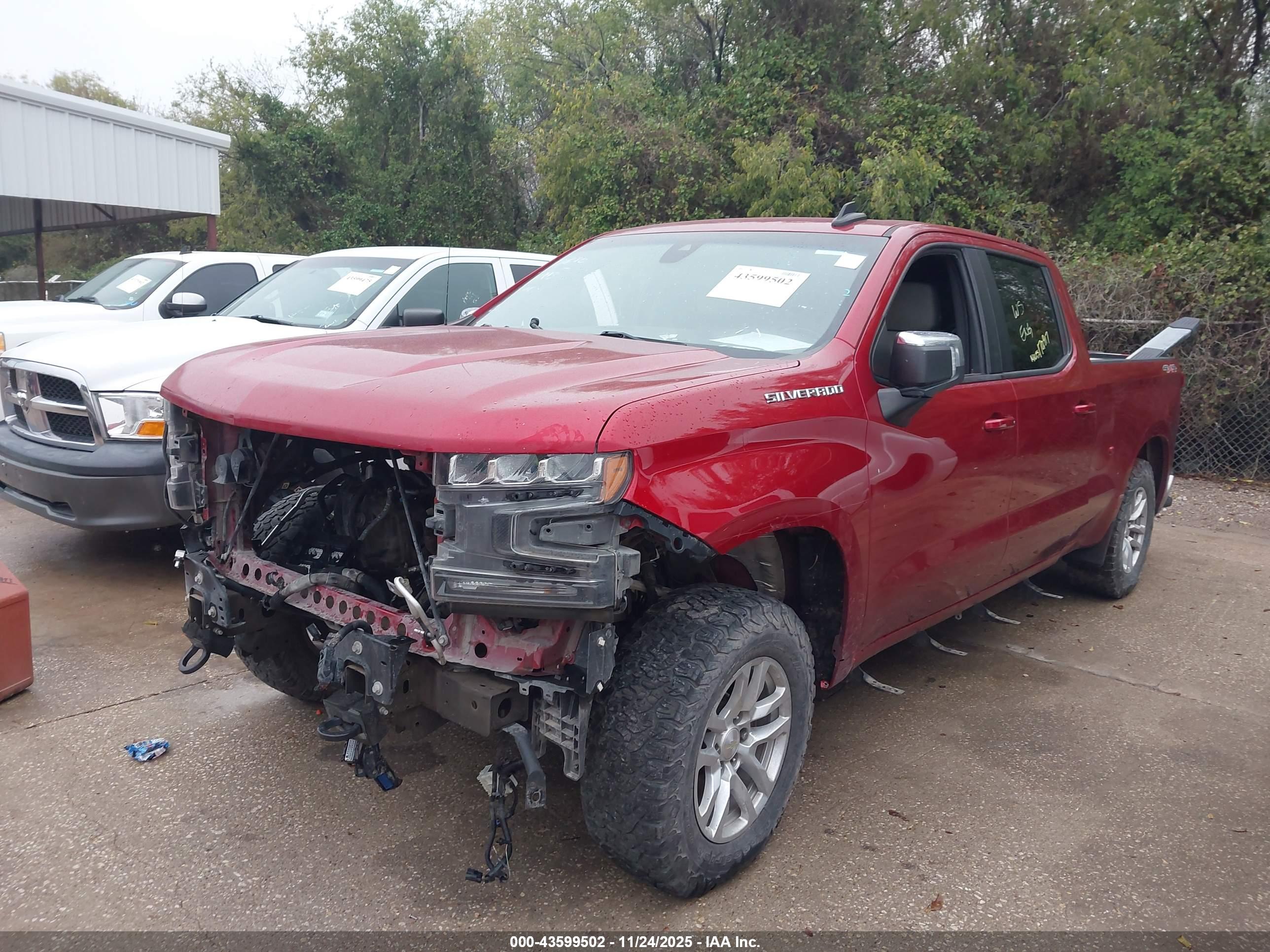 CHEVROLET SILVERADO image 2