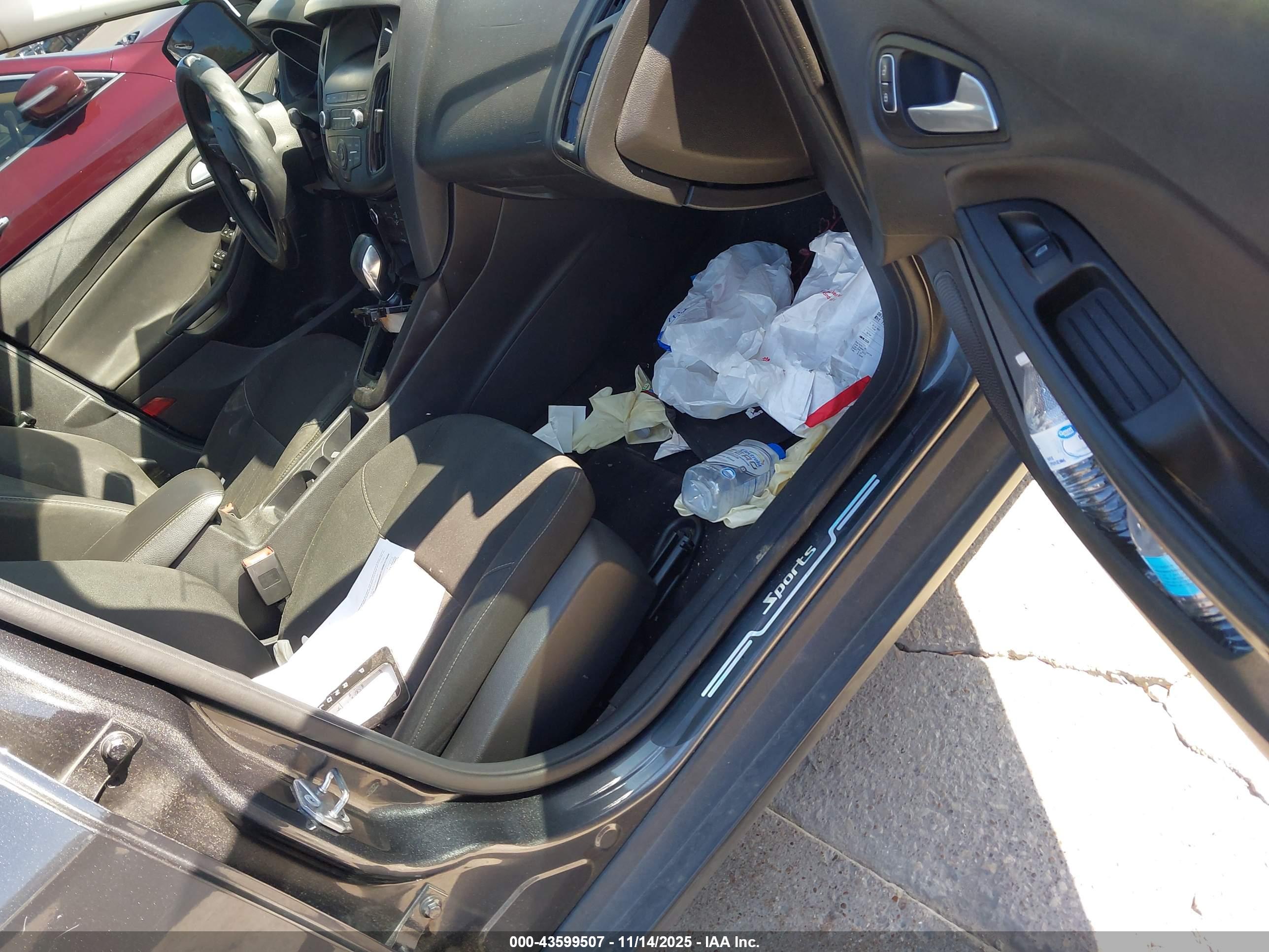 FORD FOCUS image 5