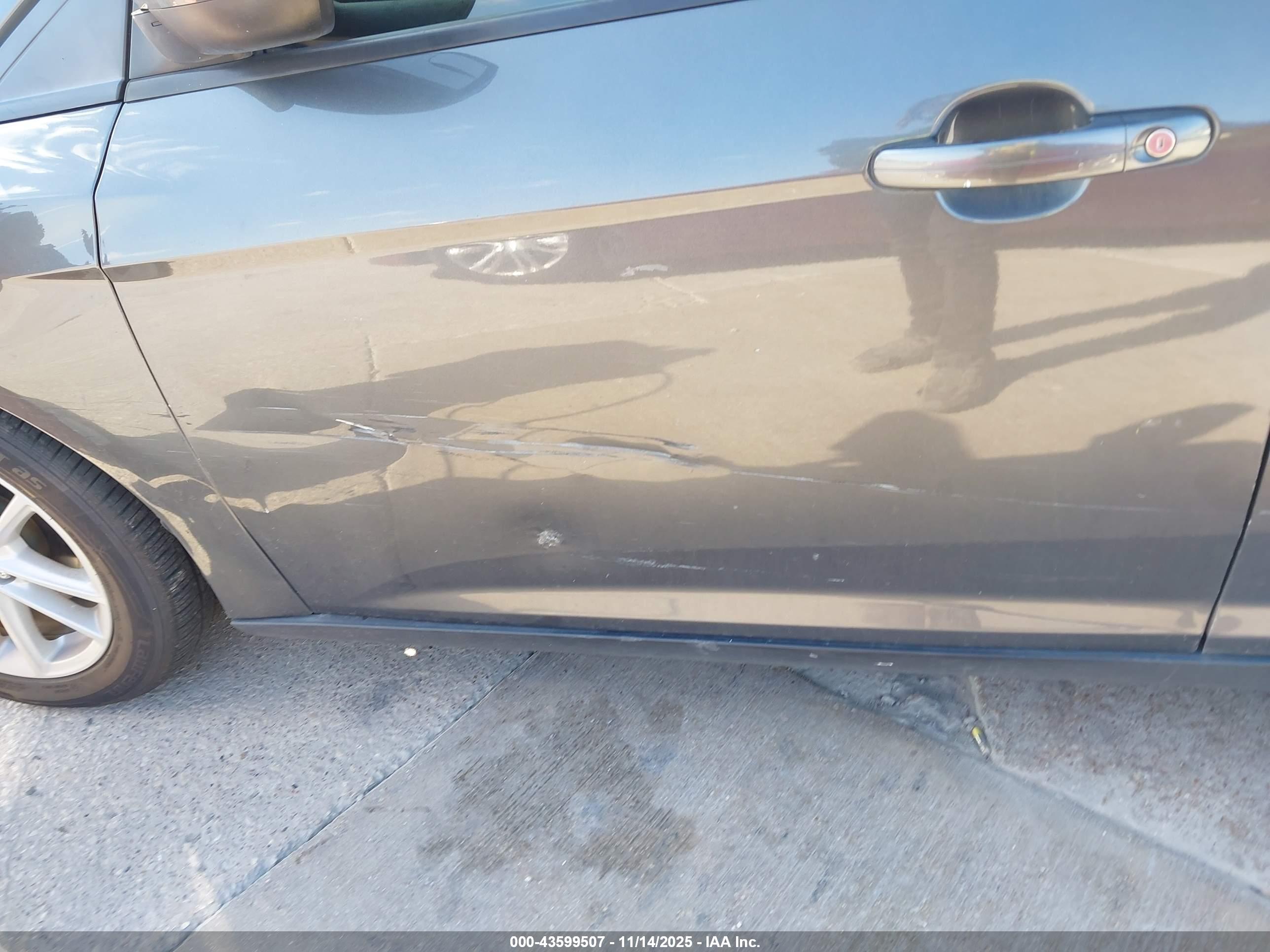 FORD FOCUS image 6