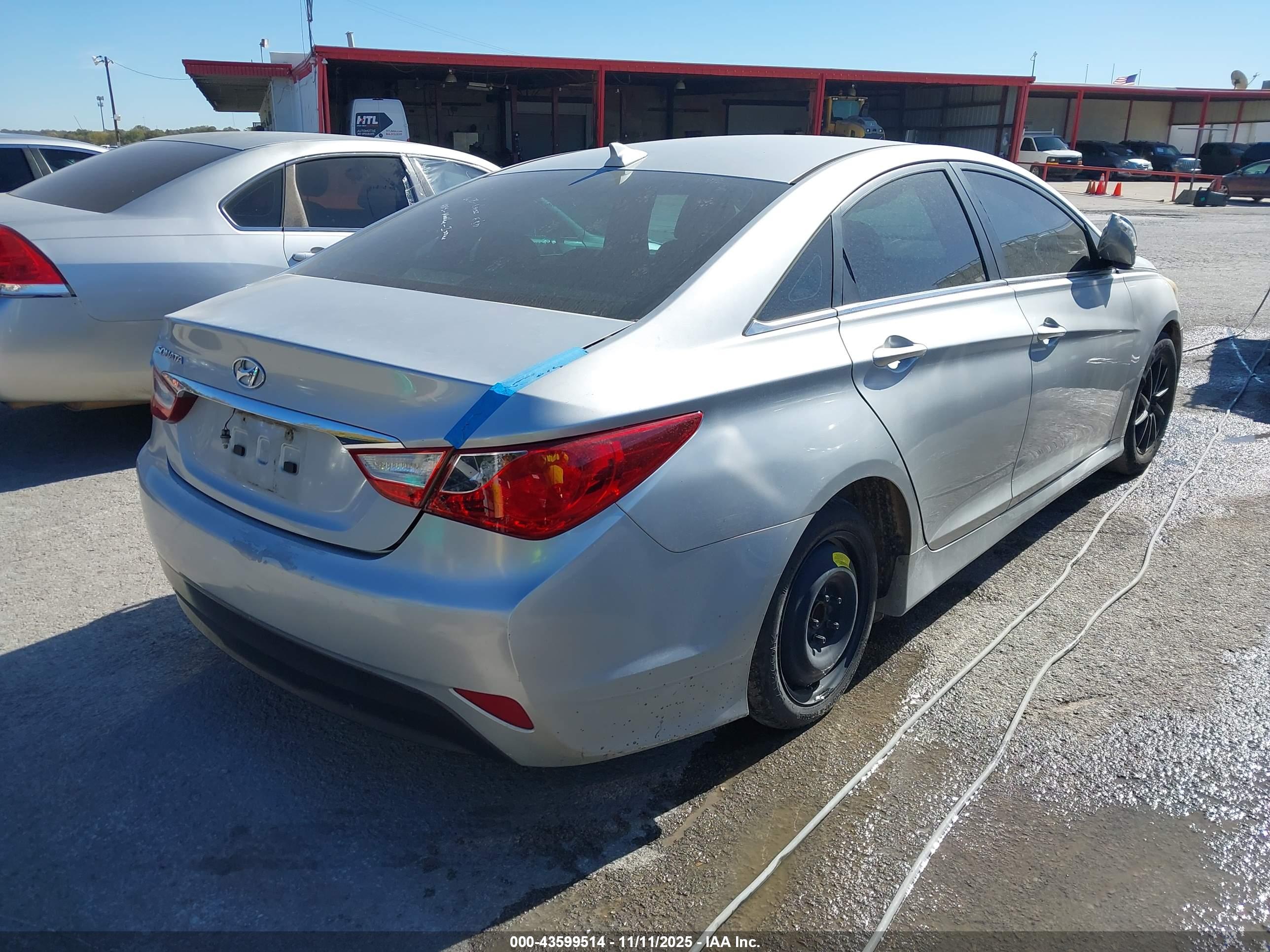HYUNDAI SONATA image 4