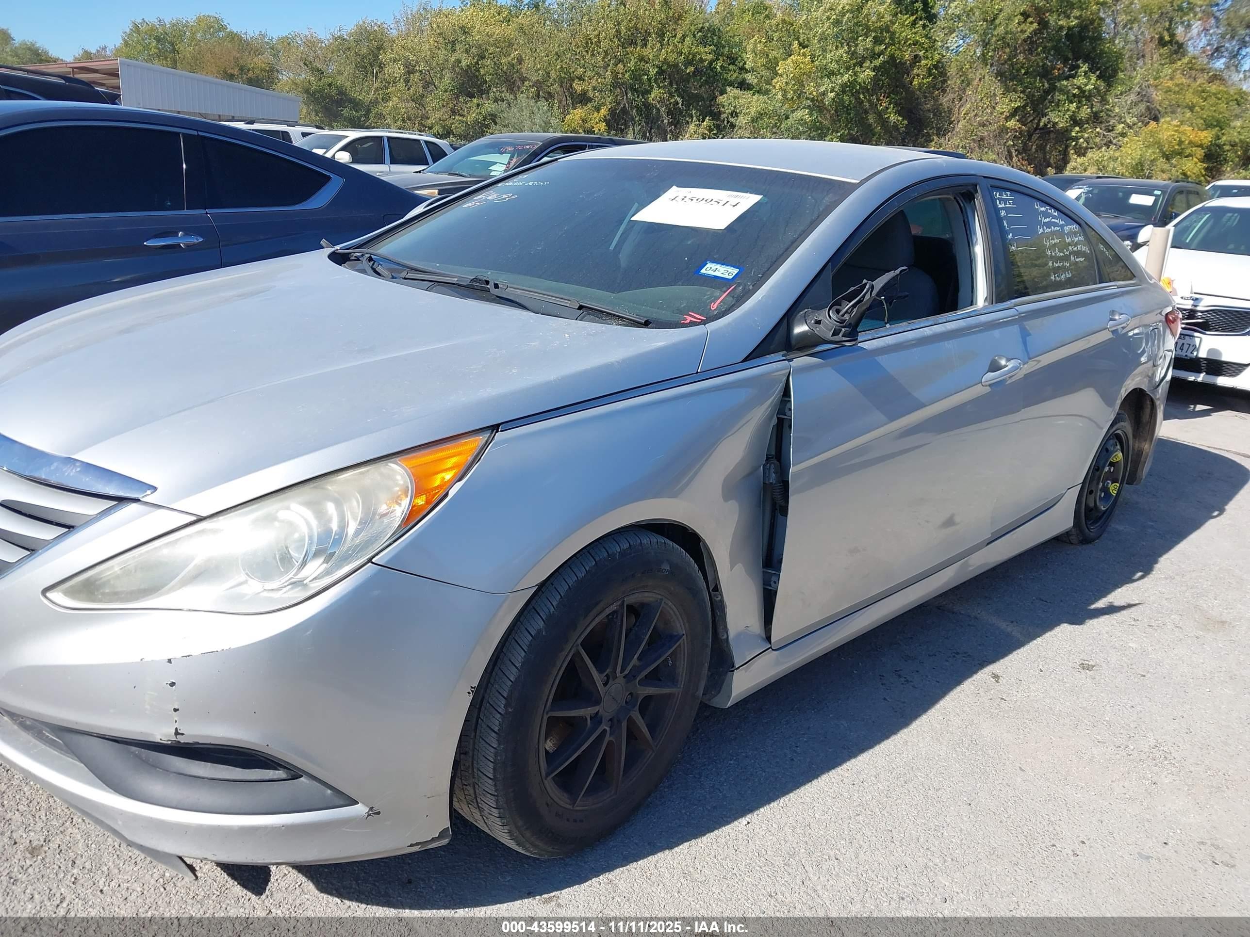 HYUNDAI SONATA image 6