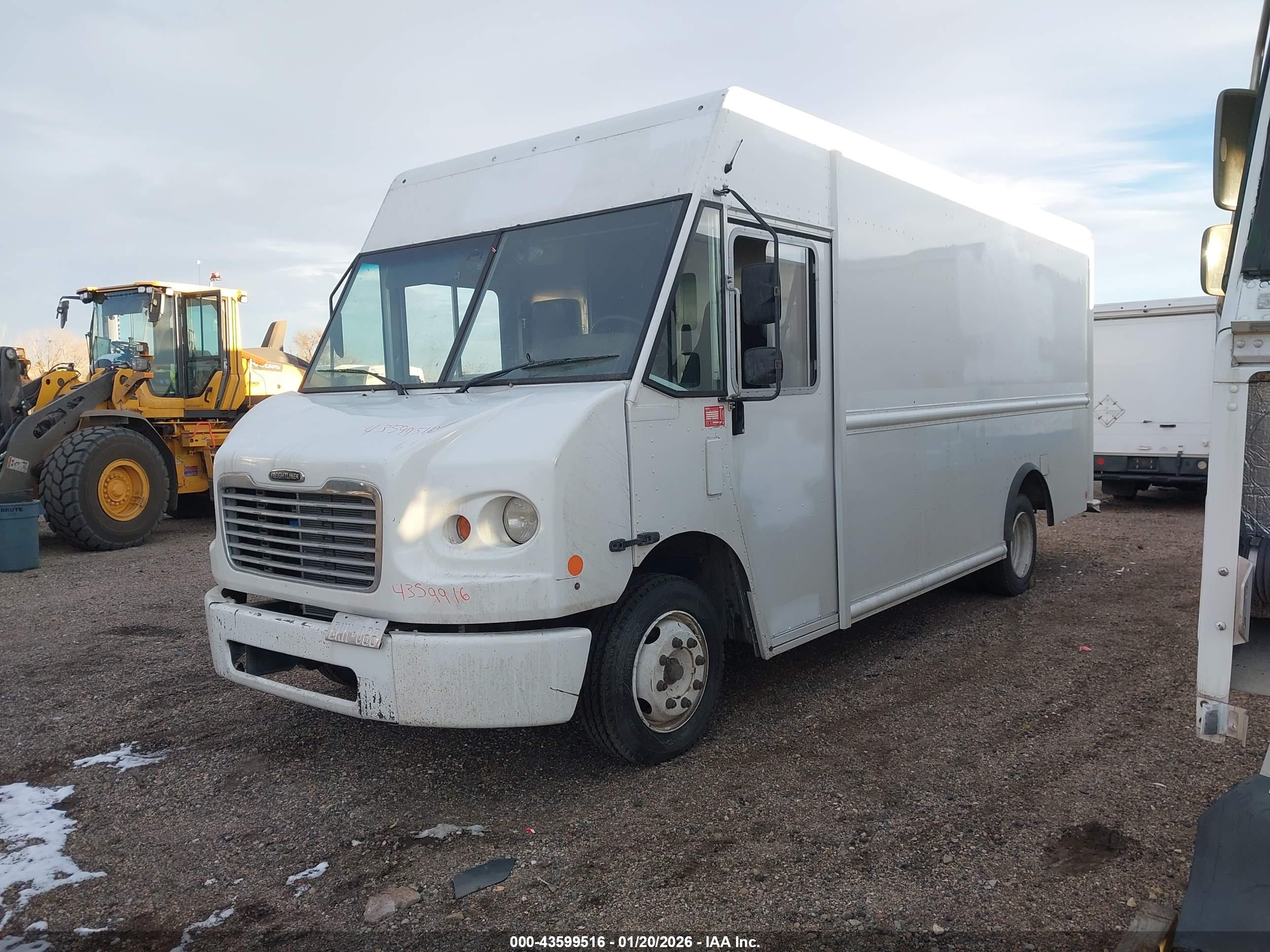 FREIGHTLINER MT45 image 2