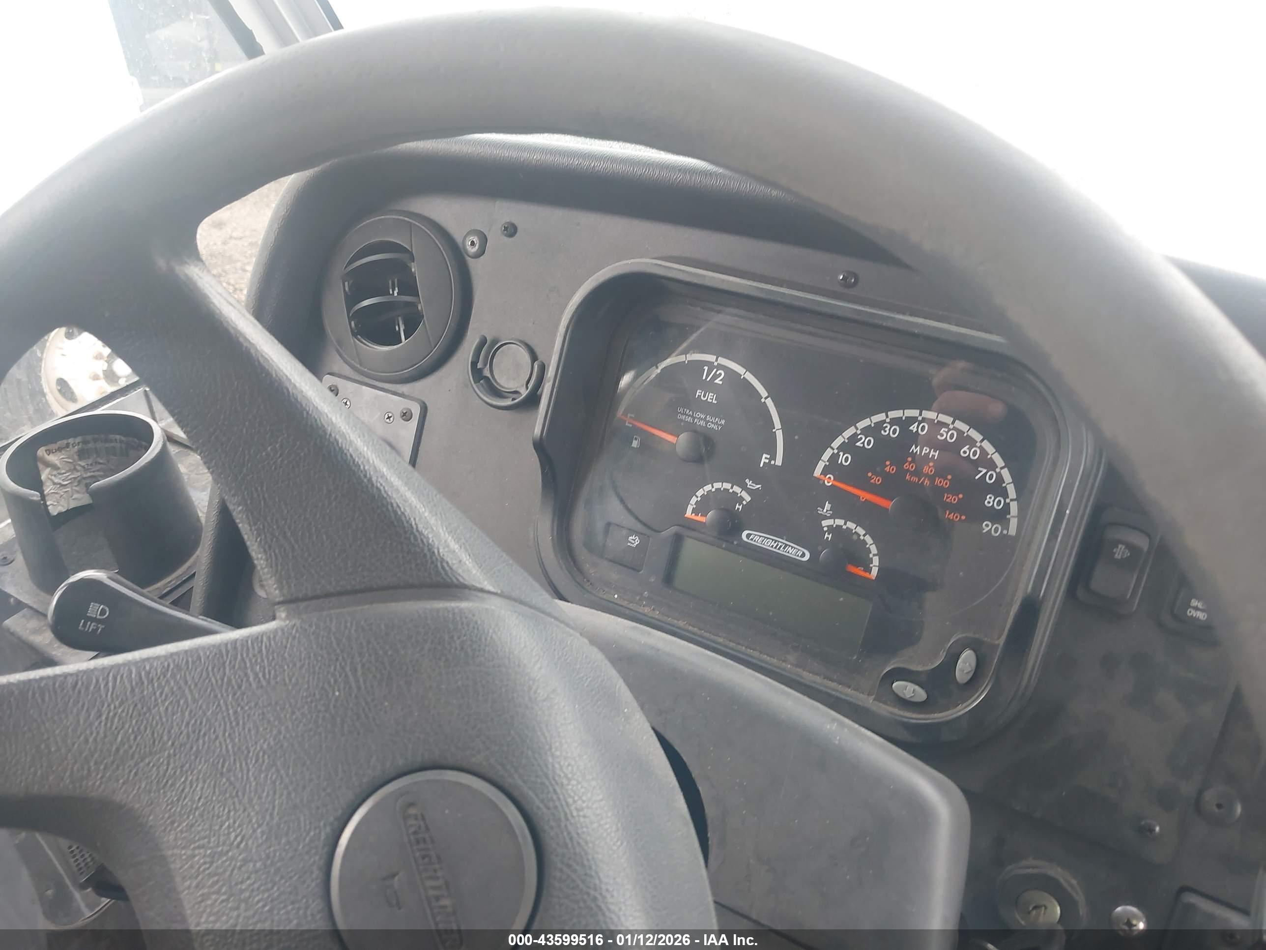 FREIGHTLINER MT45 image 6