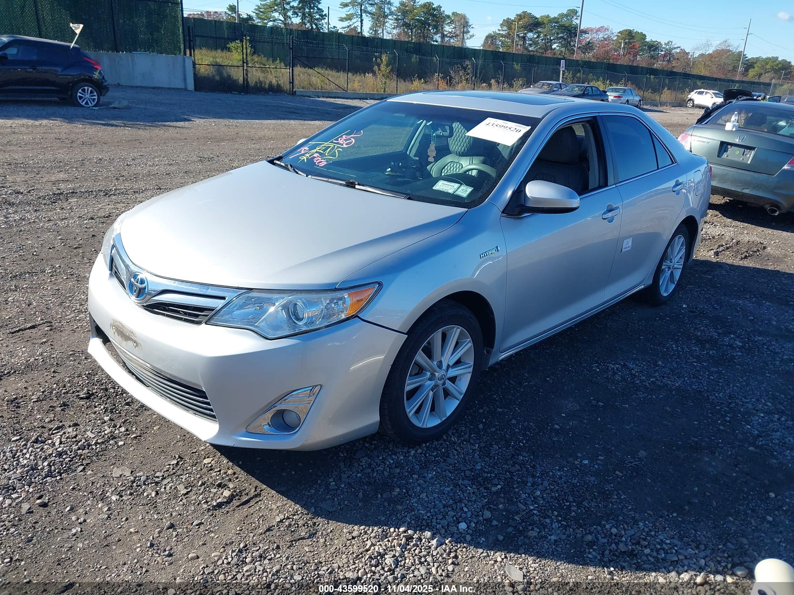 TOYOTA CAMRY image 2