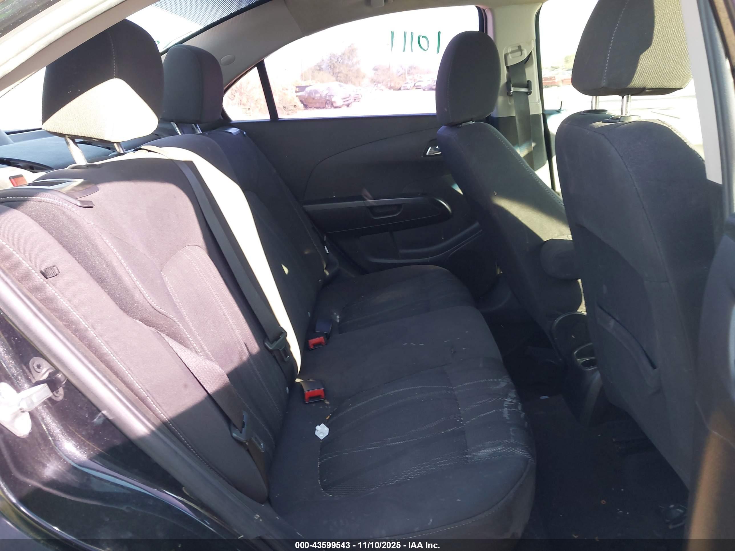 CHEVROLET SONIC image 8