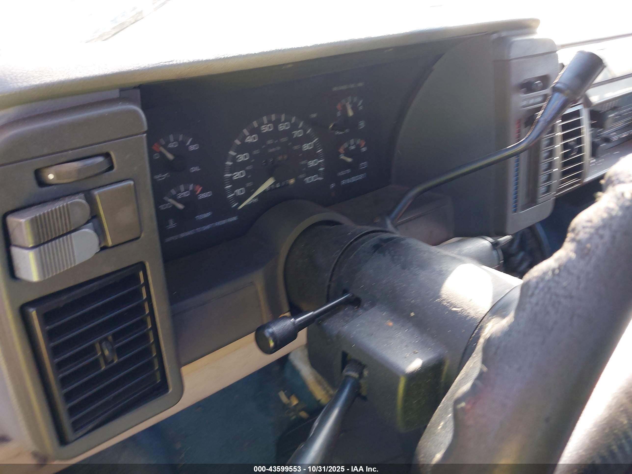 CHEVROLET ASTRO image 7
