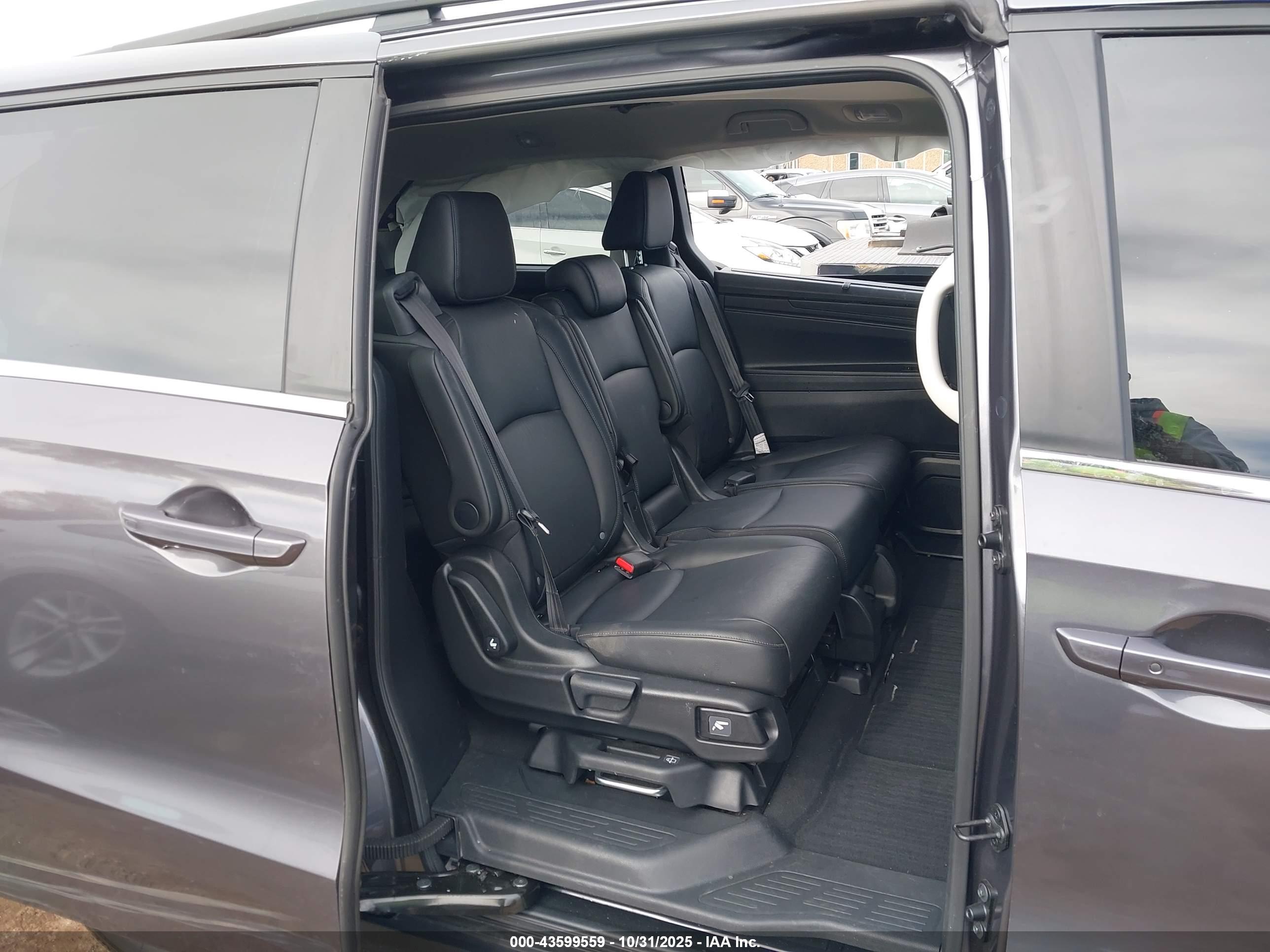 HONDA ODYSSEY image 8