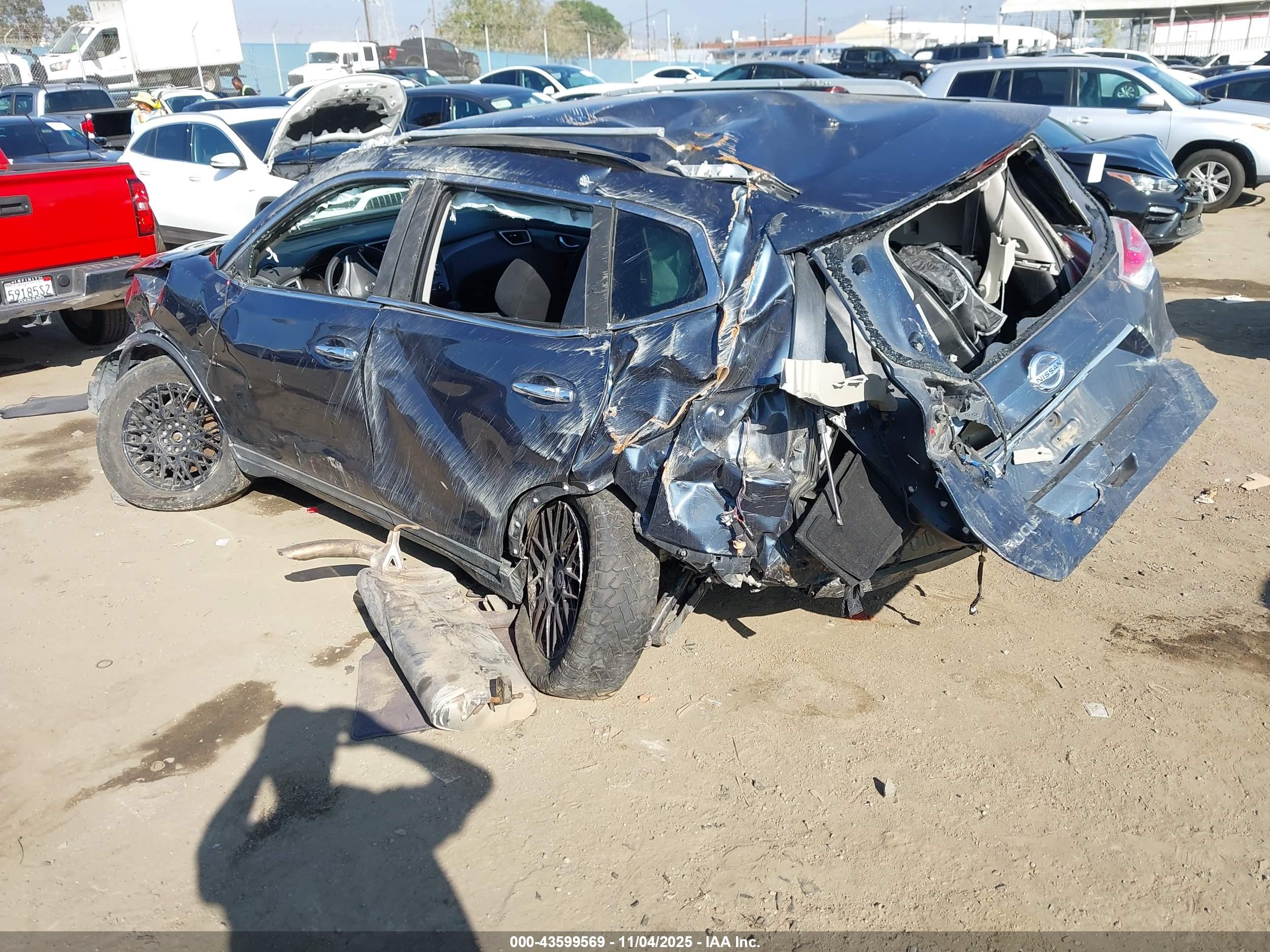 NISSAN ROGUE image 3