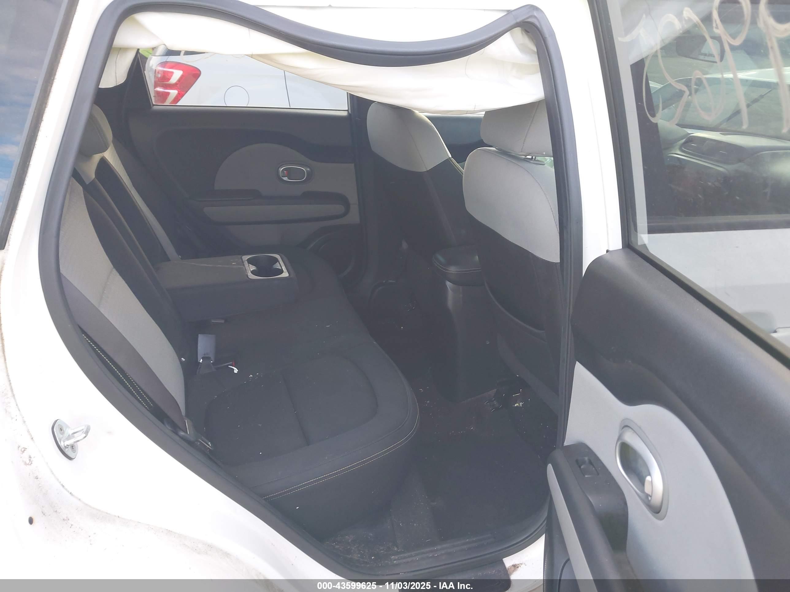 KIA SOUL image 8