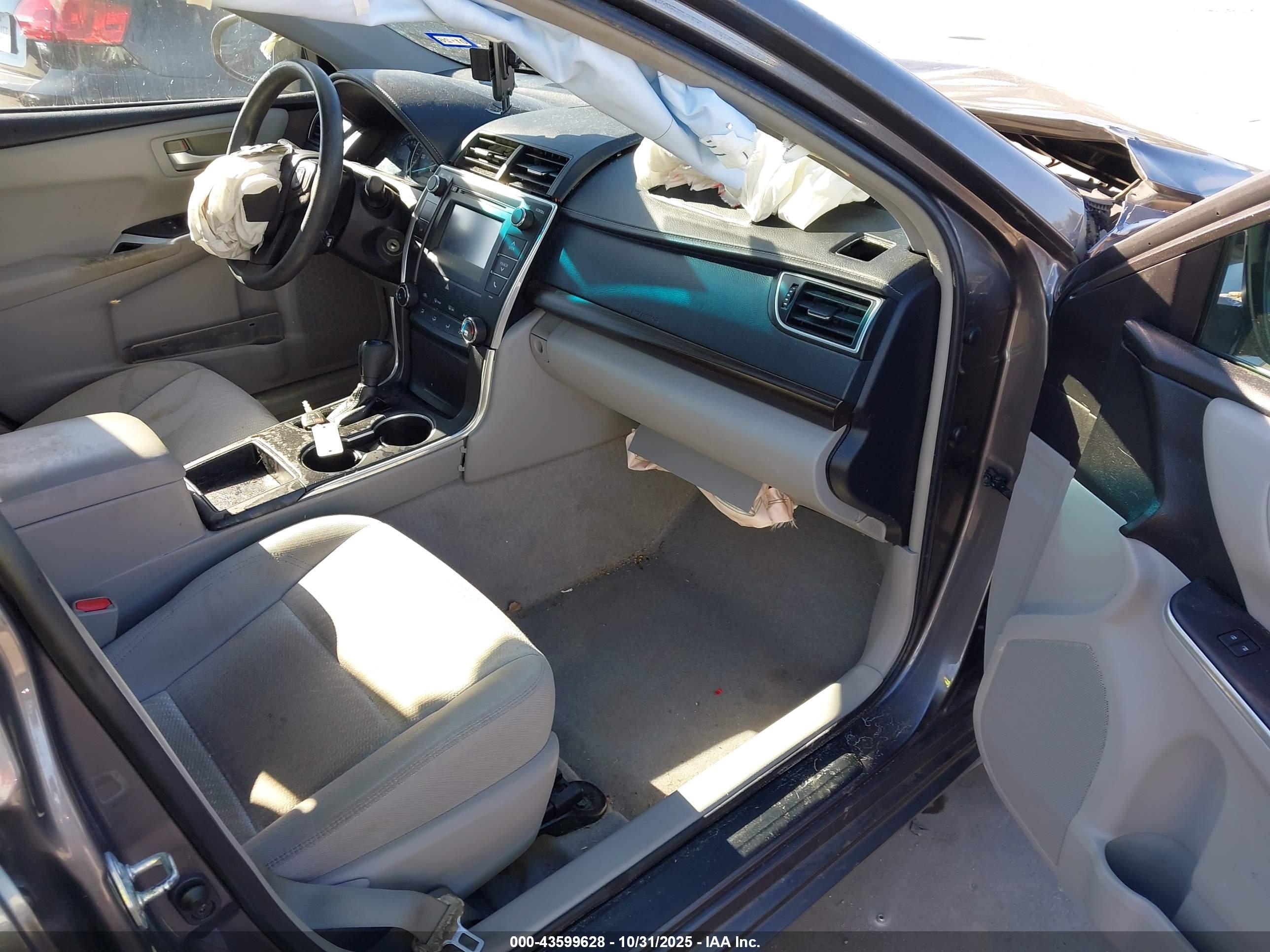 TOYOTA CAMRY image 5