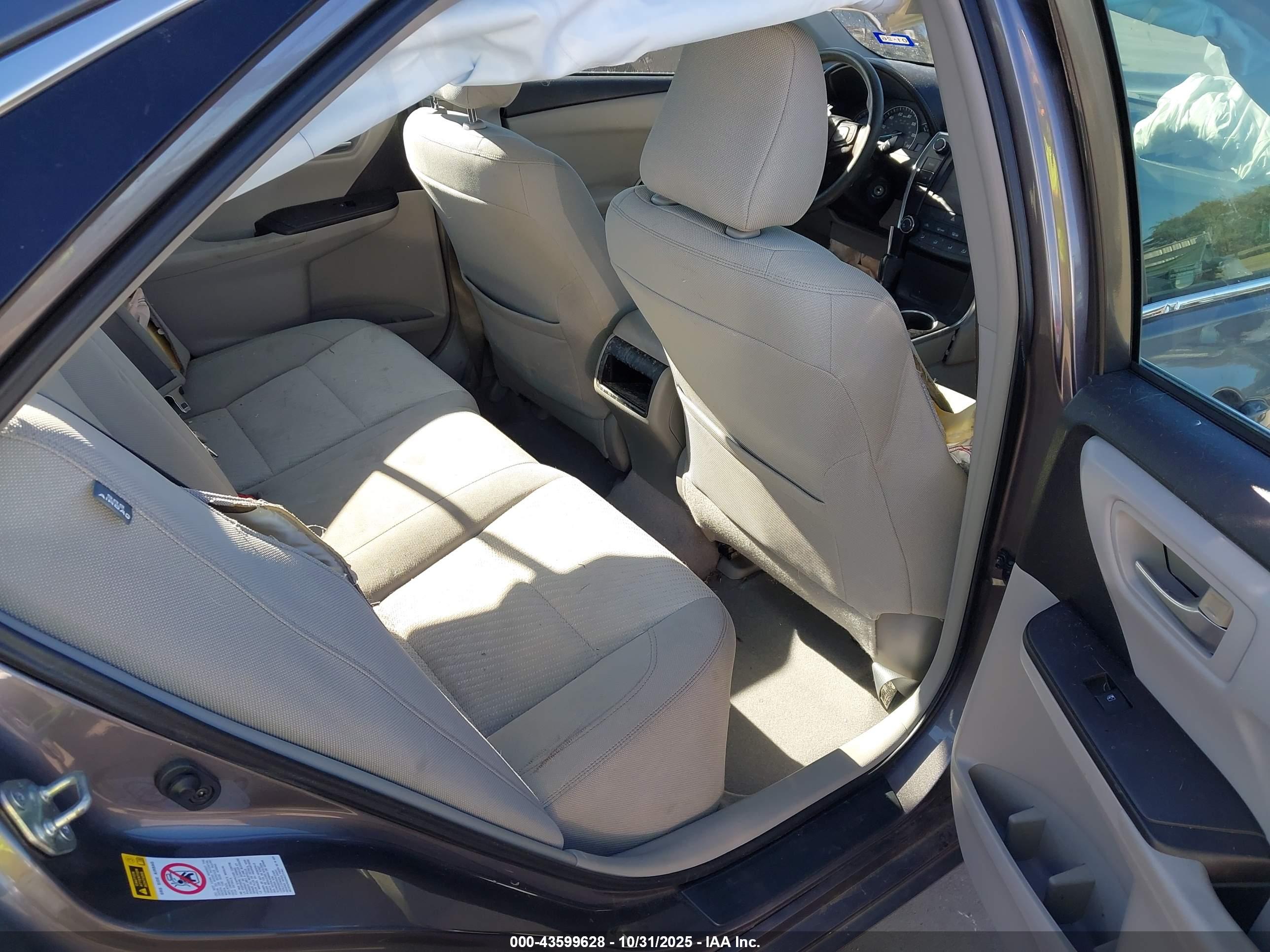 TOYOTA CAMRY image 8