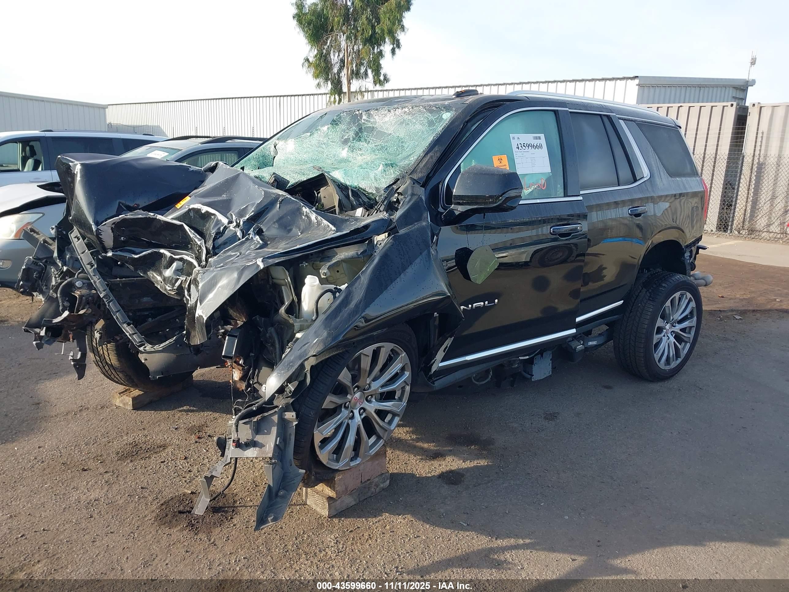 GMC YUKON image 2