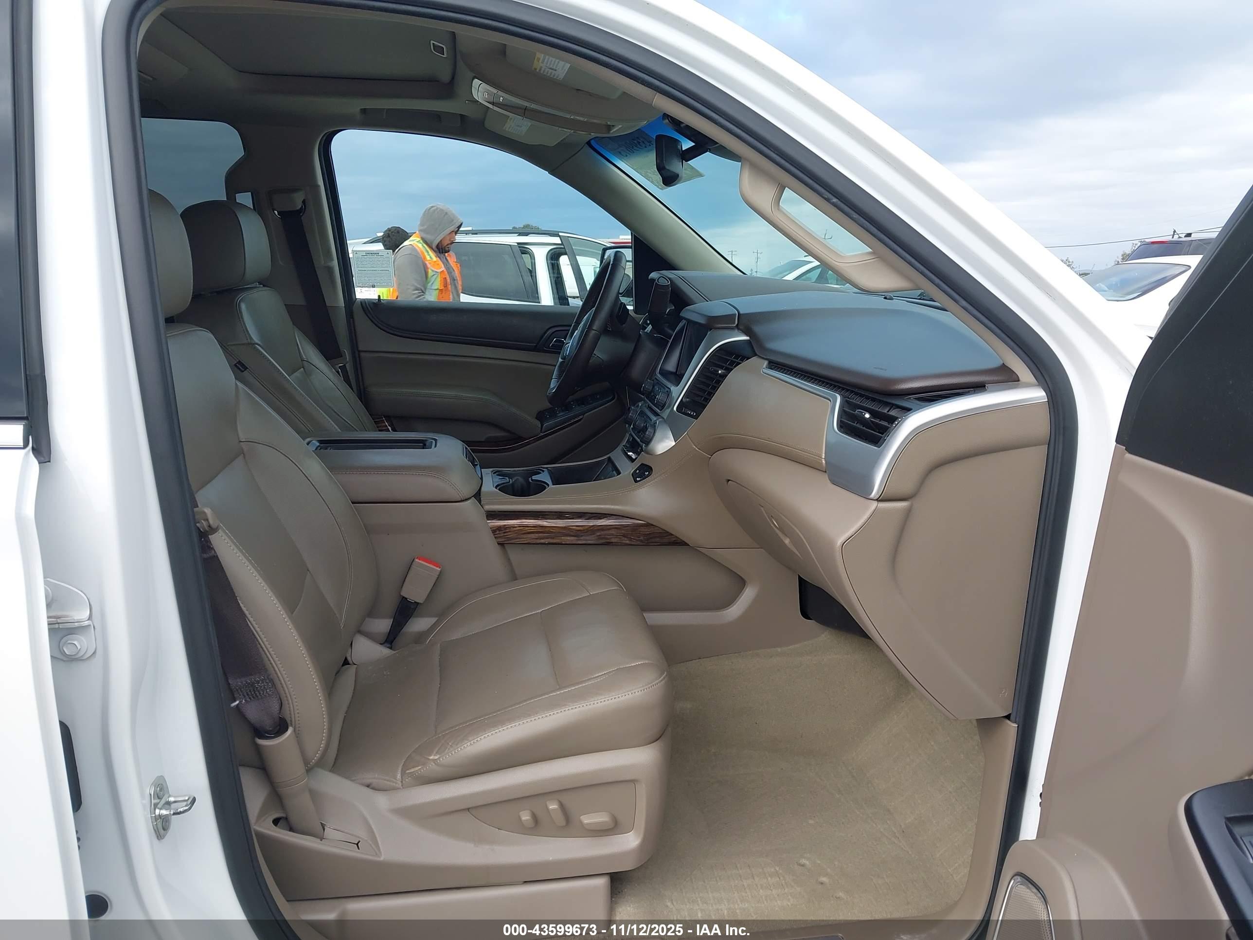 GMC YUKON image 5