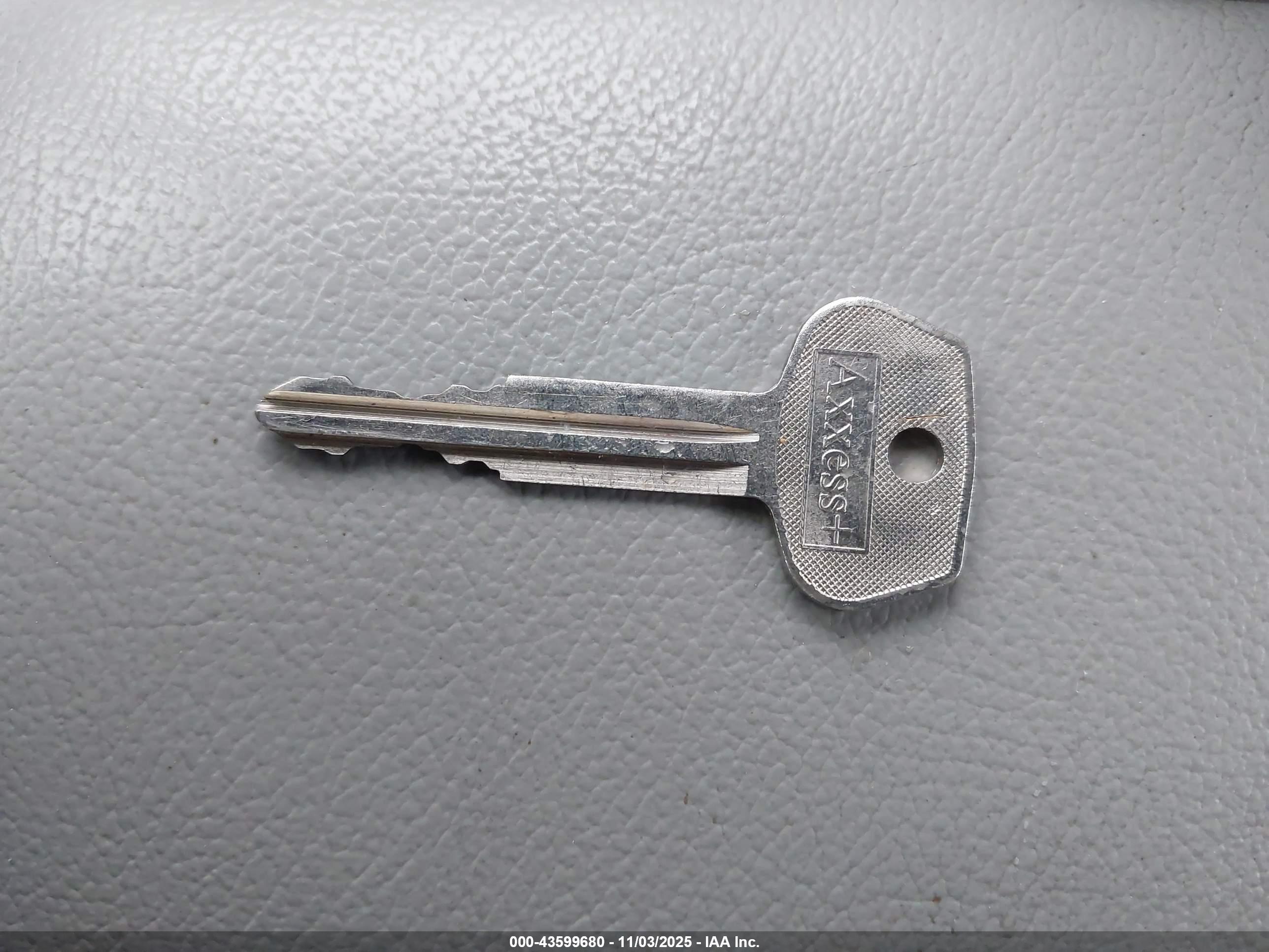 KIA SPECTRA image 11
