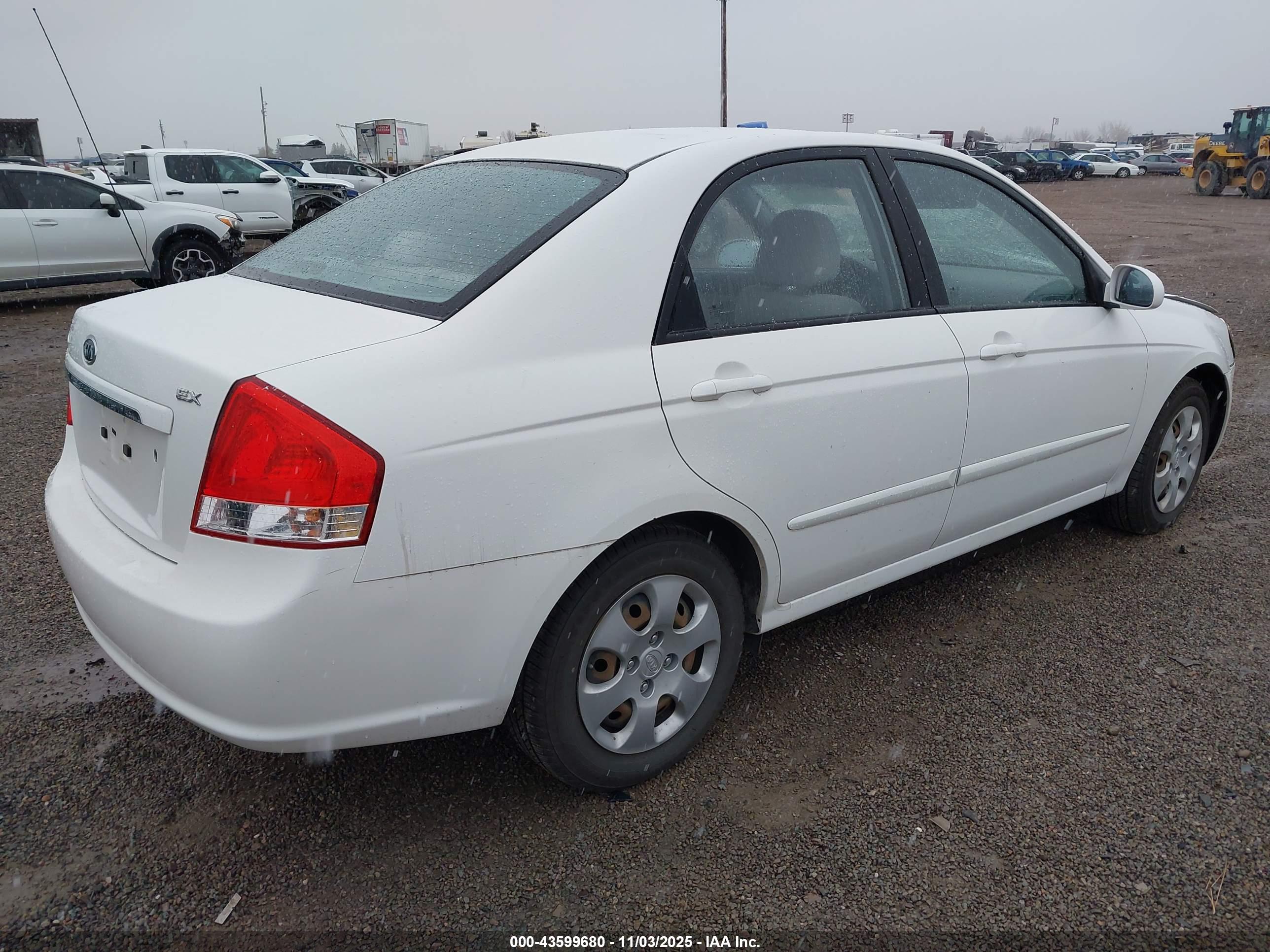 KIA SPECTRA image 4