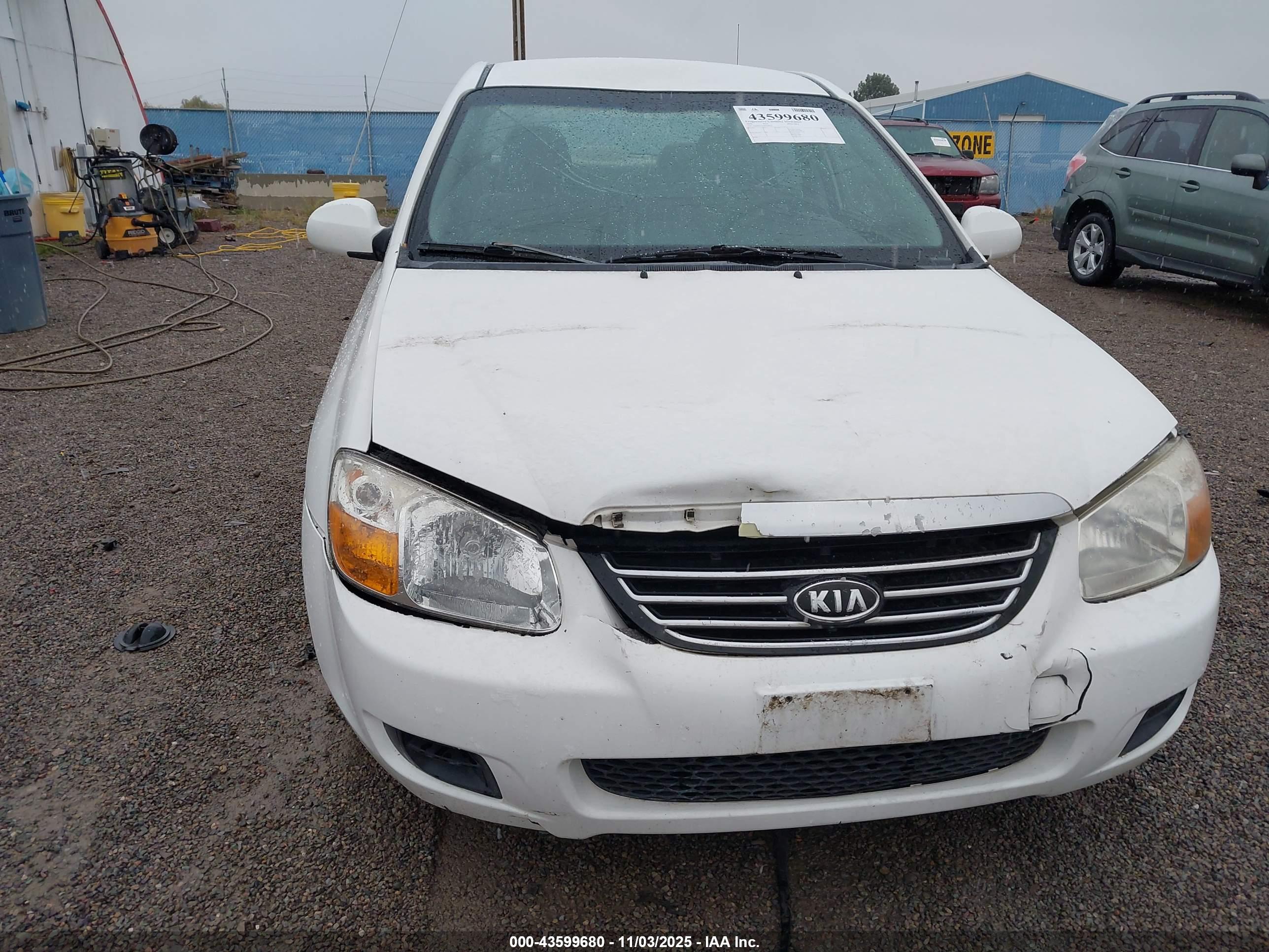 KIA SPECTRA image 6
