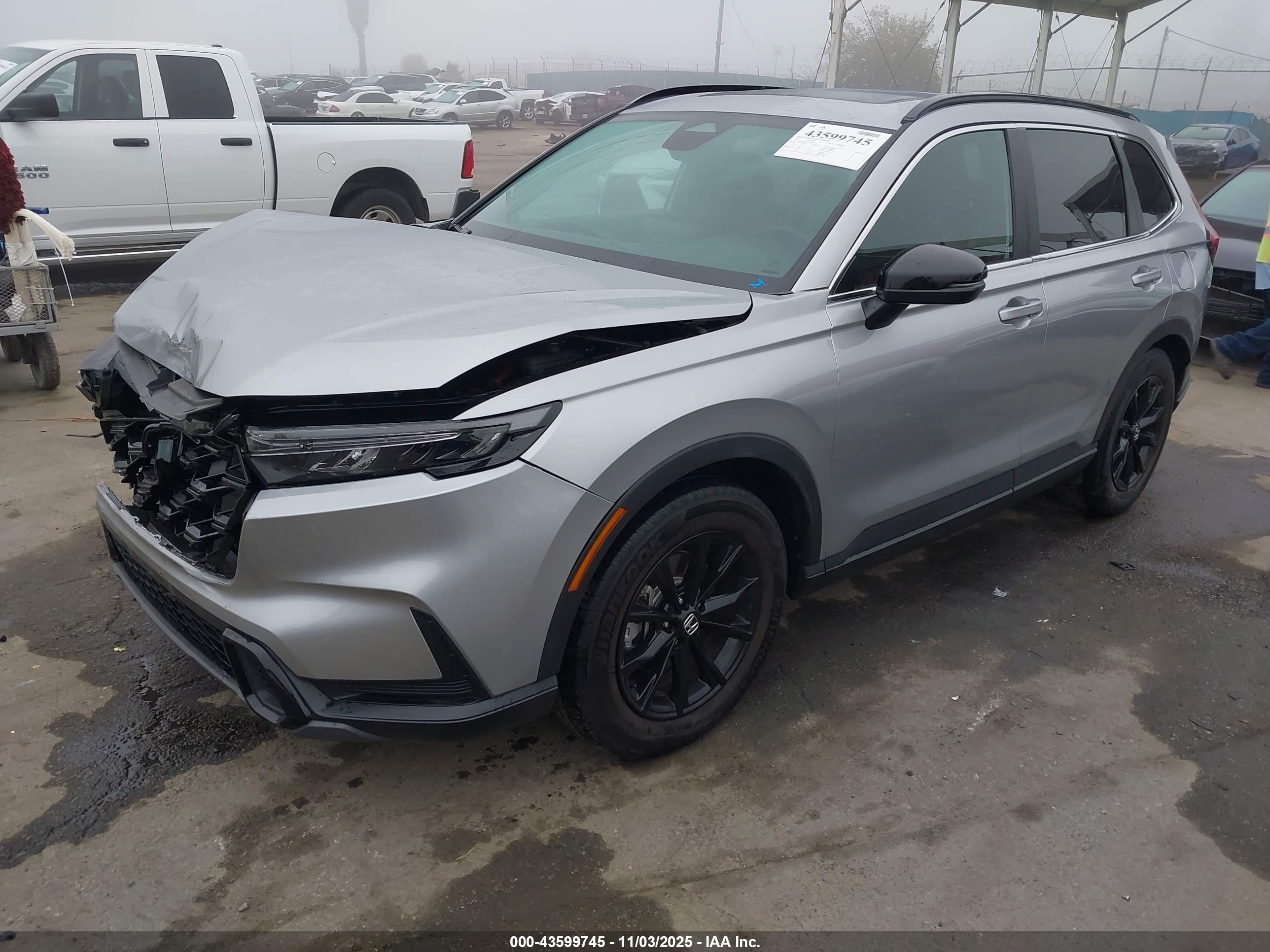HONDA CR-V image 2