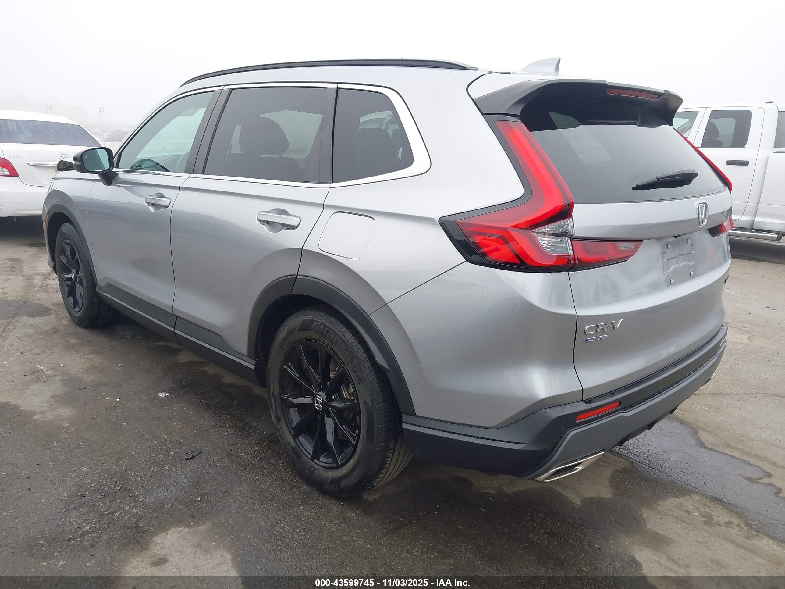 HONDA CR-V image 3