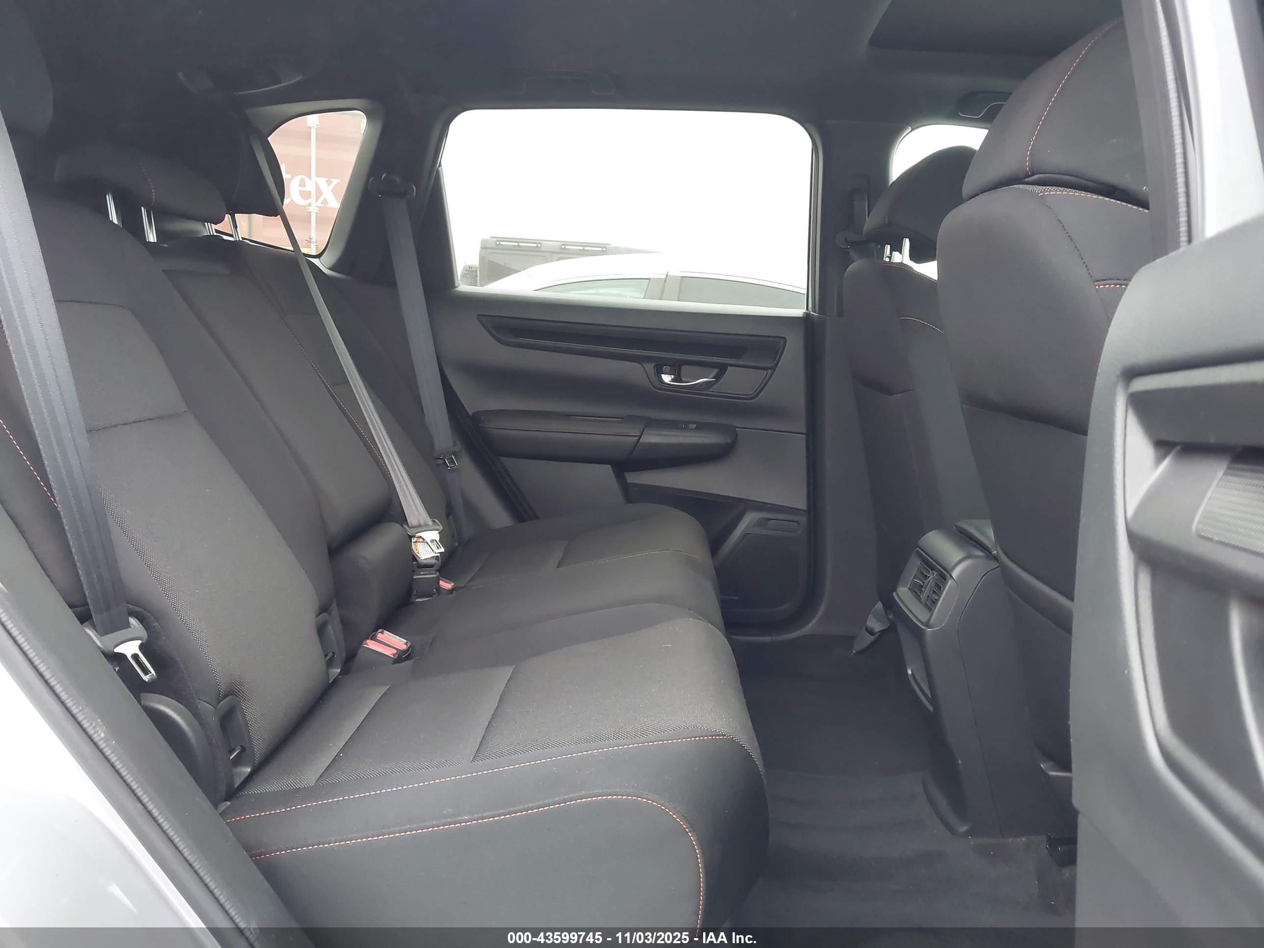 HONDA CR-V image 8