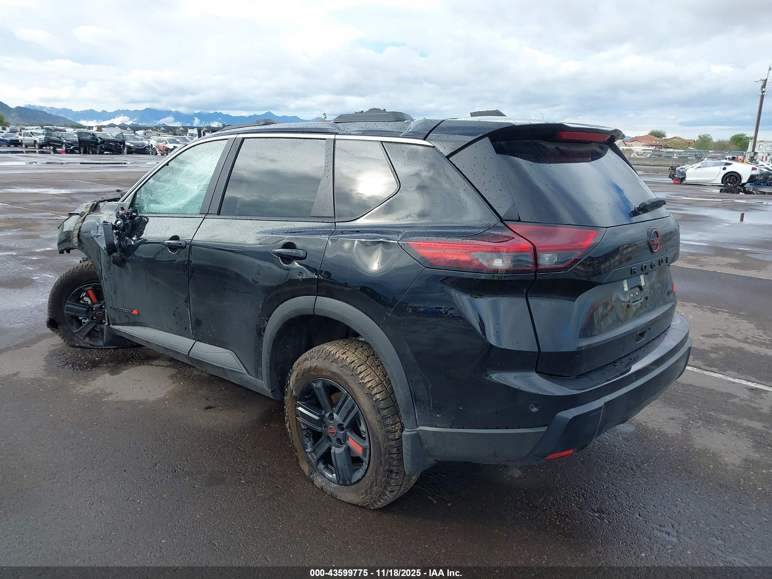NISSAN ROGUE image 3