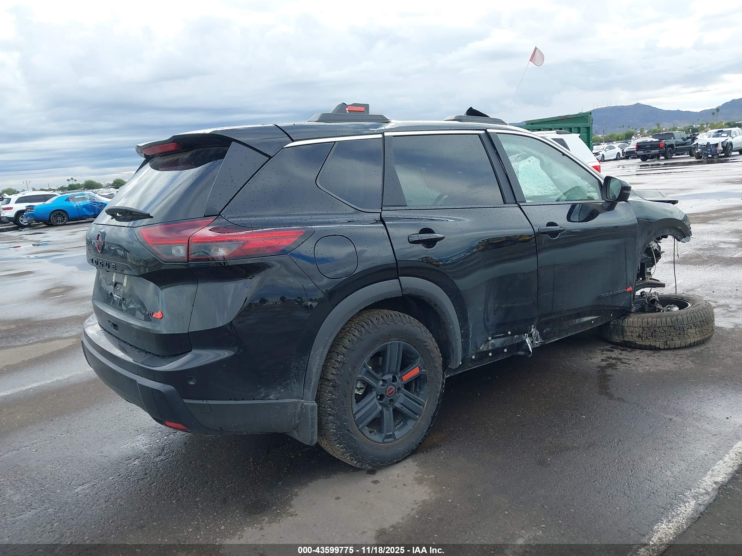 NISSAN ROGUE image 4