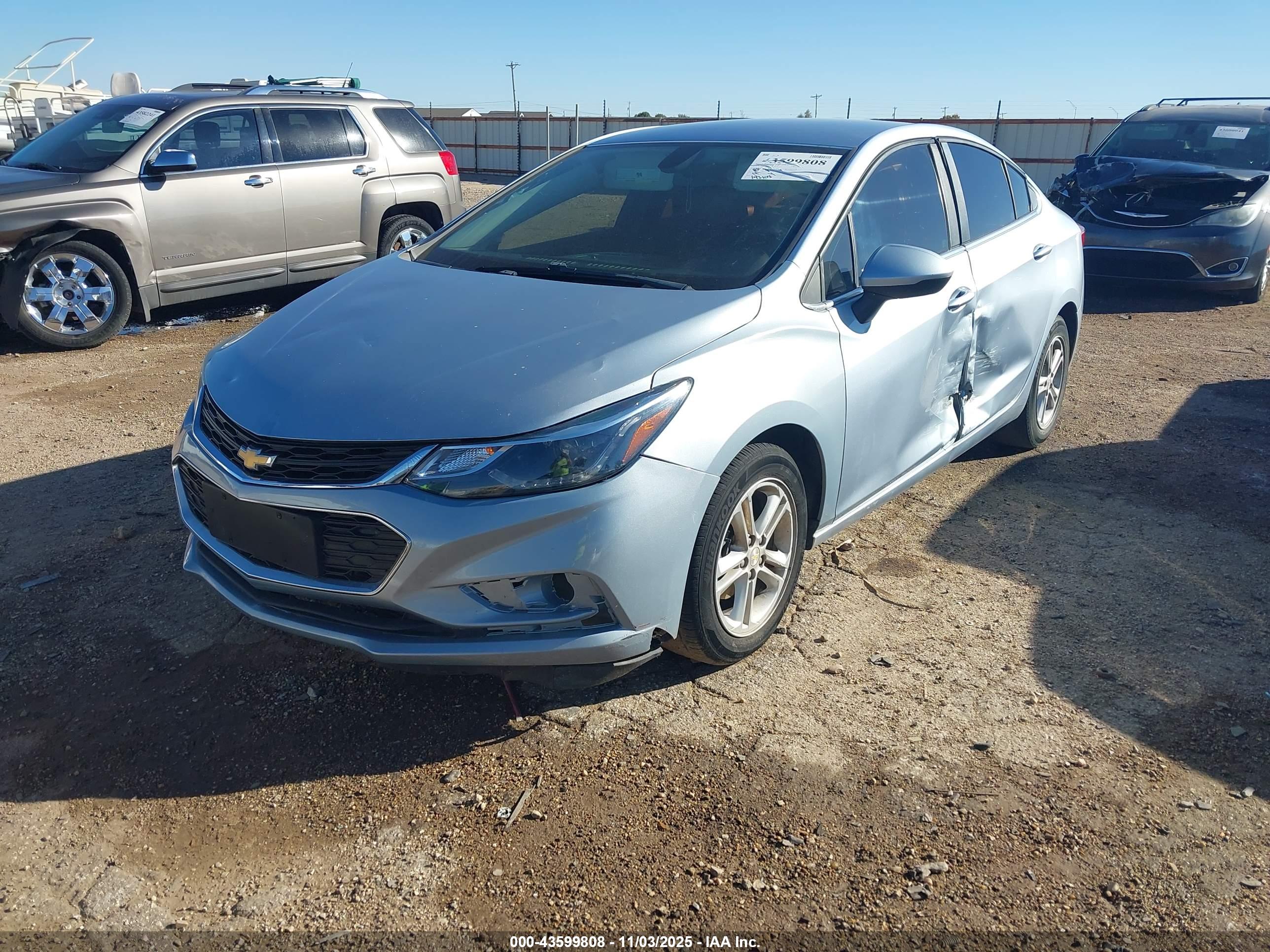 CHEVROLET CRUZE image 2