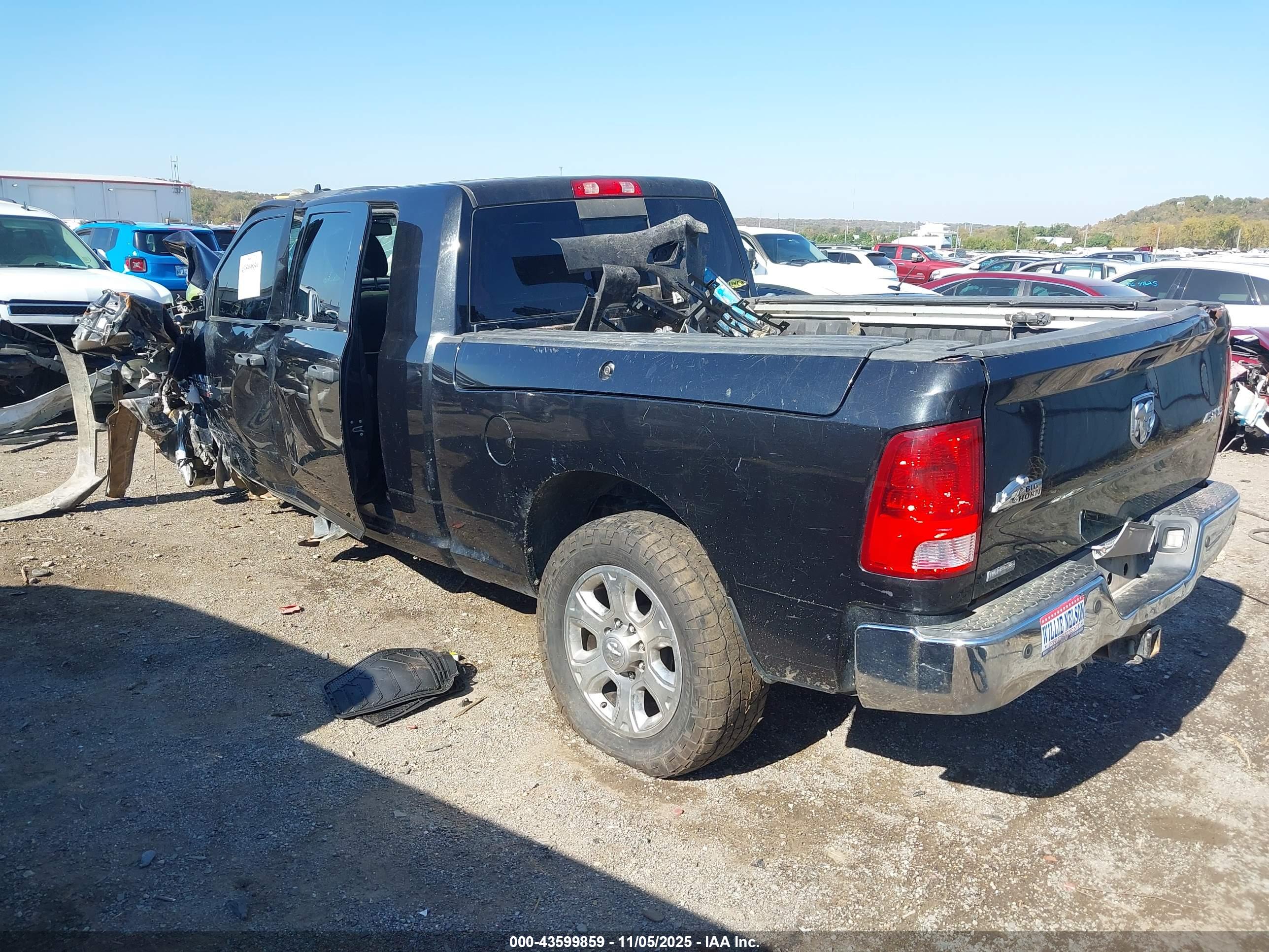 RAM 2500 image 3