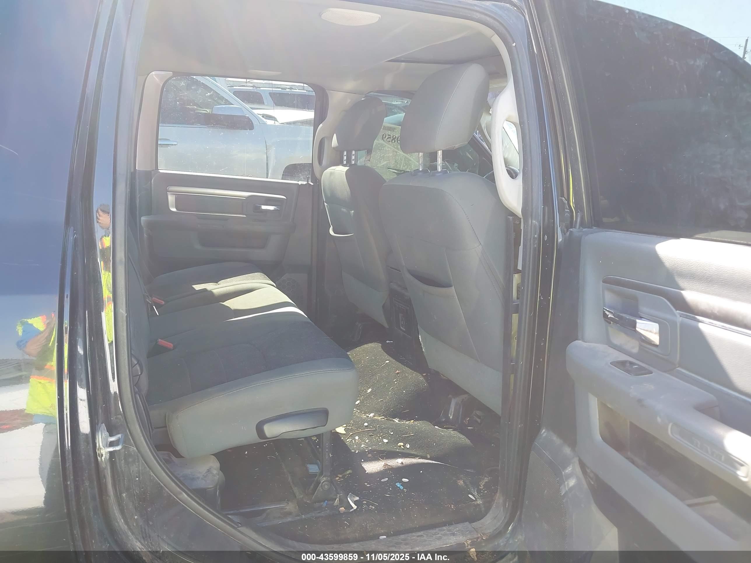 RAM 2500 image 8