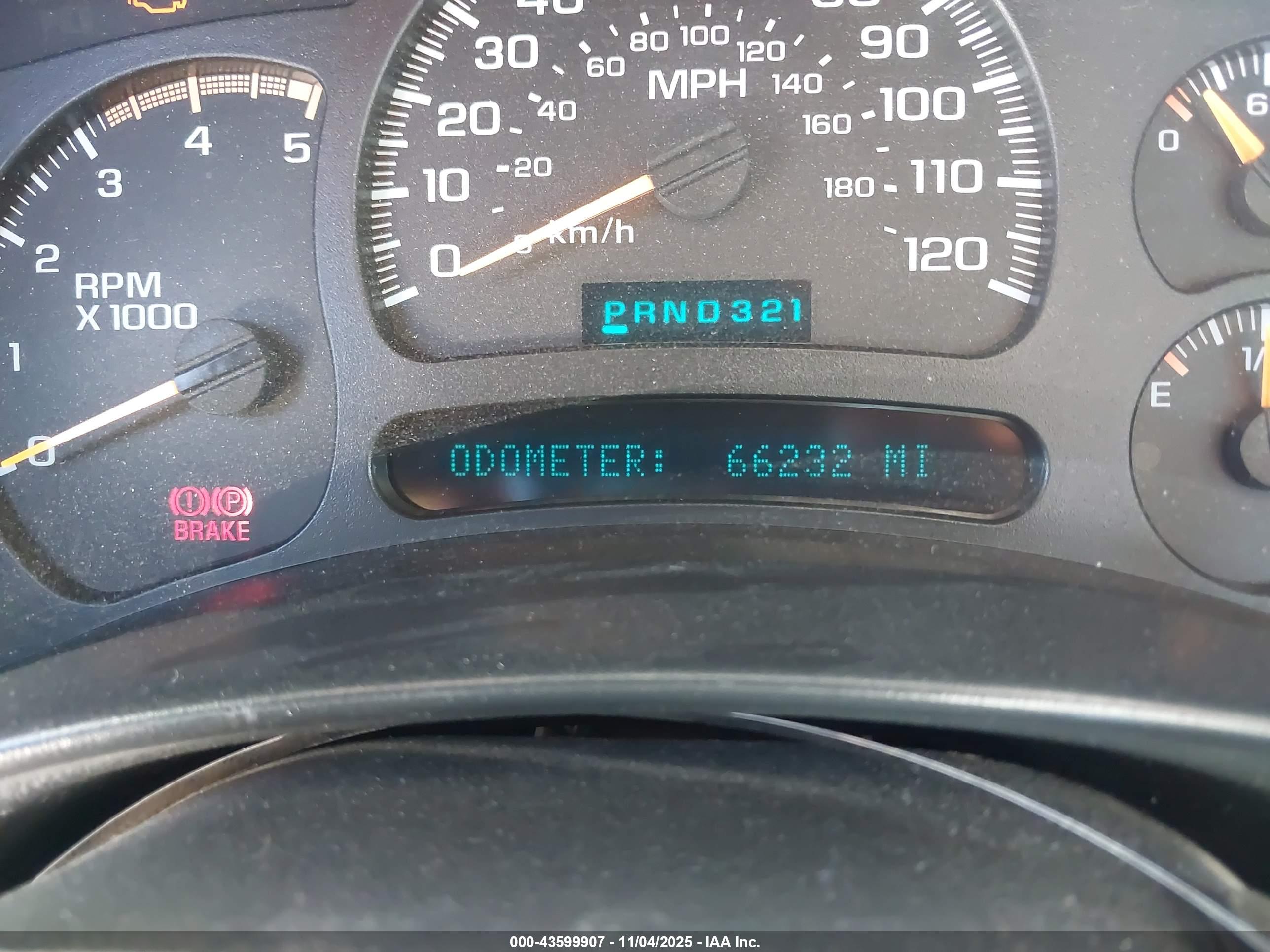 CHEVROLET SILVERADO image 7