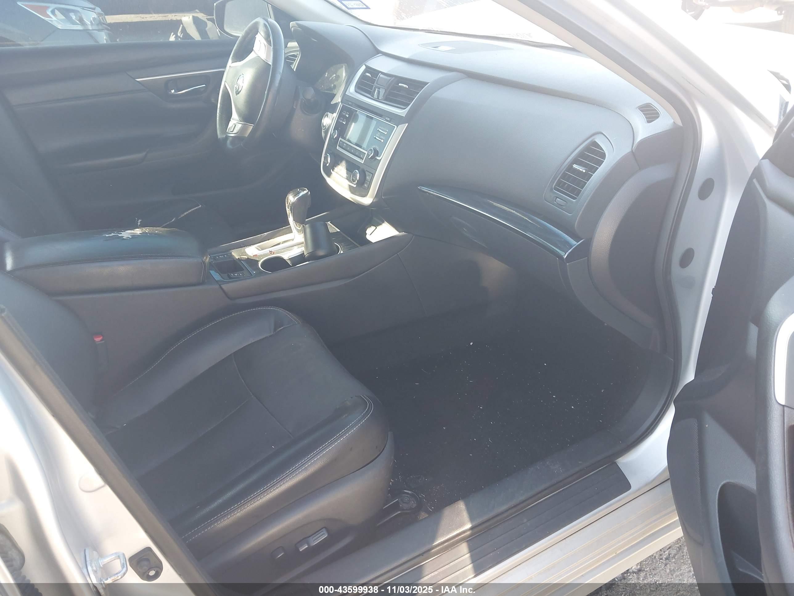 NISSAN ALTIMA image 5