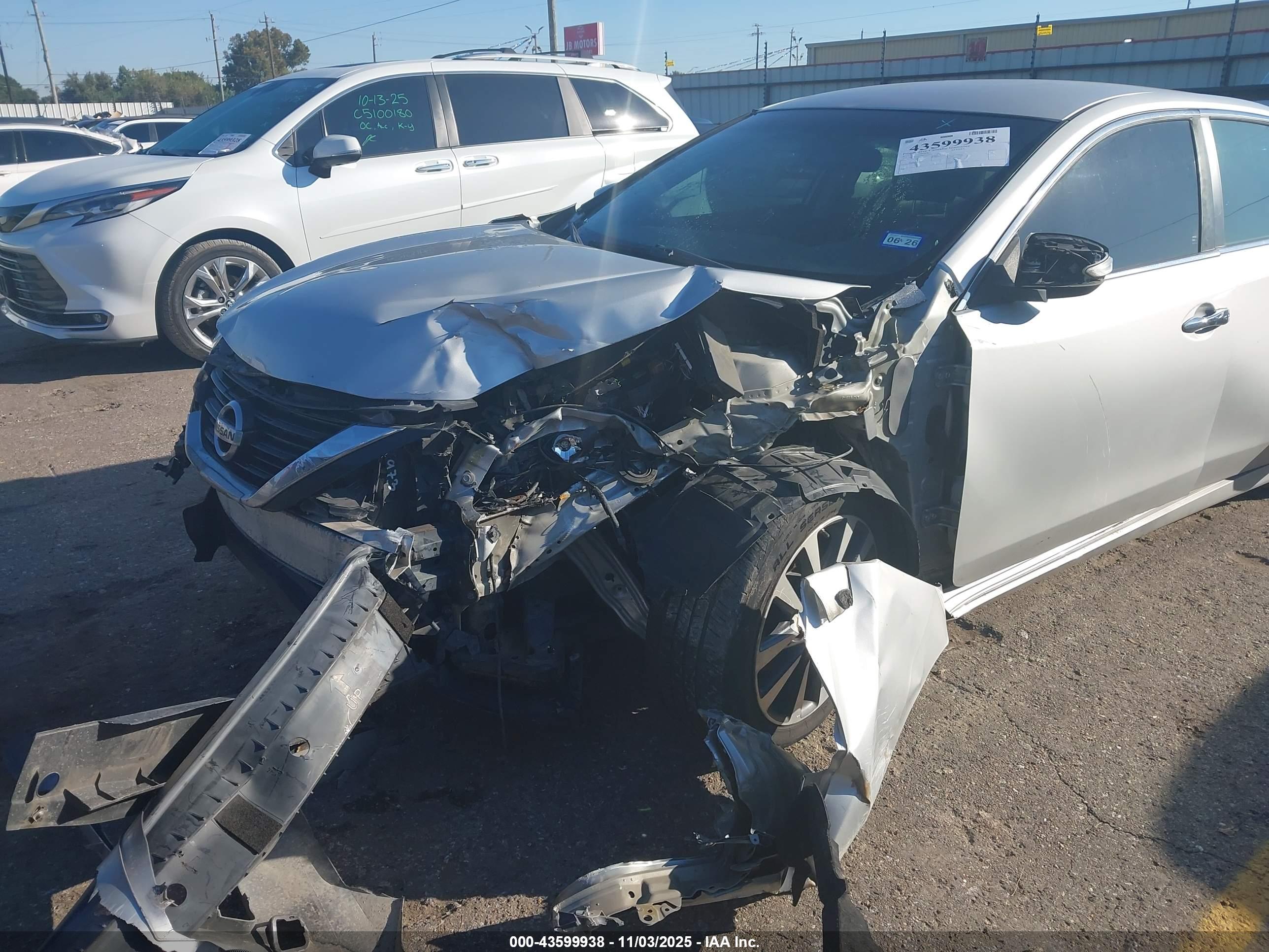 NISSAN ALTIMA image 6