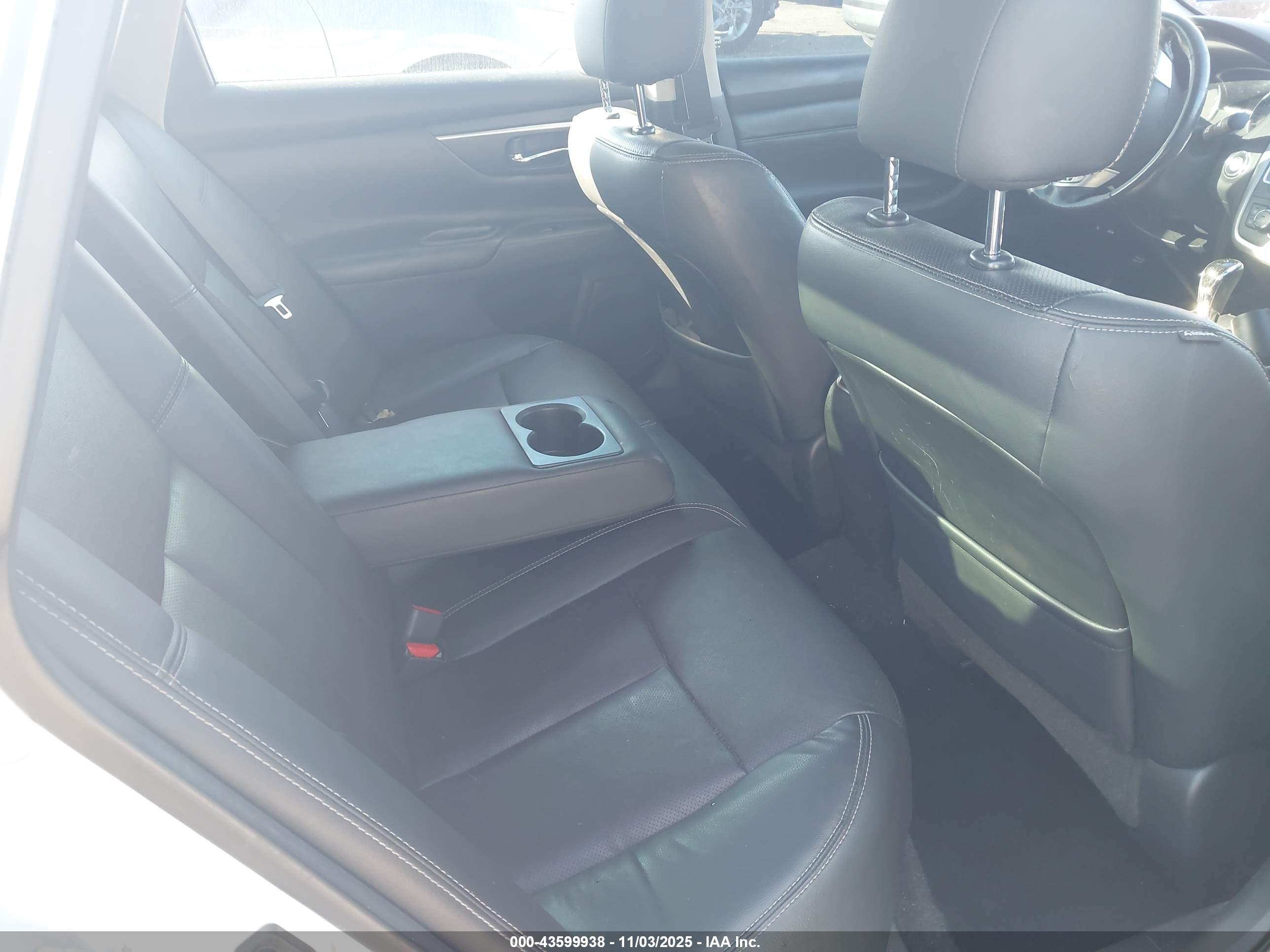 NISSAN ALTIMA image 8