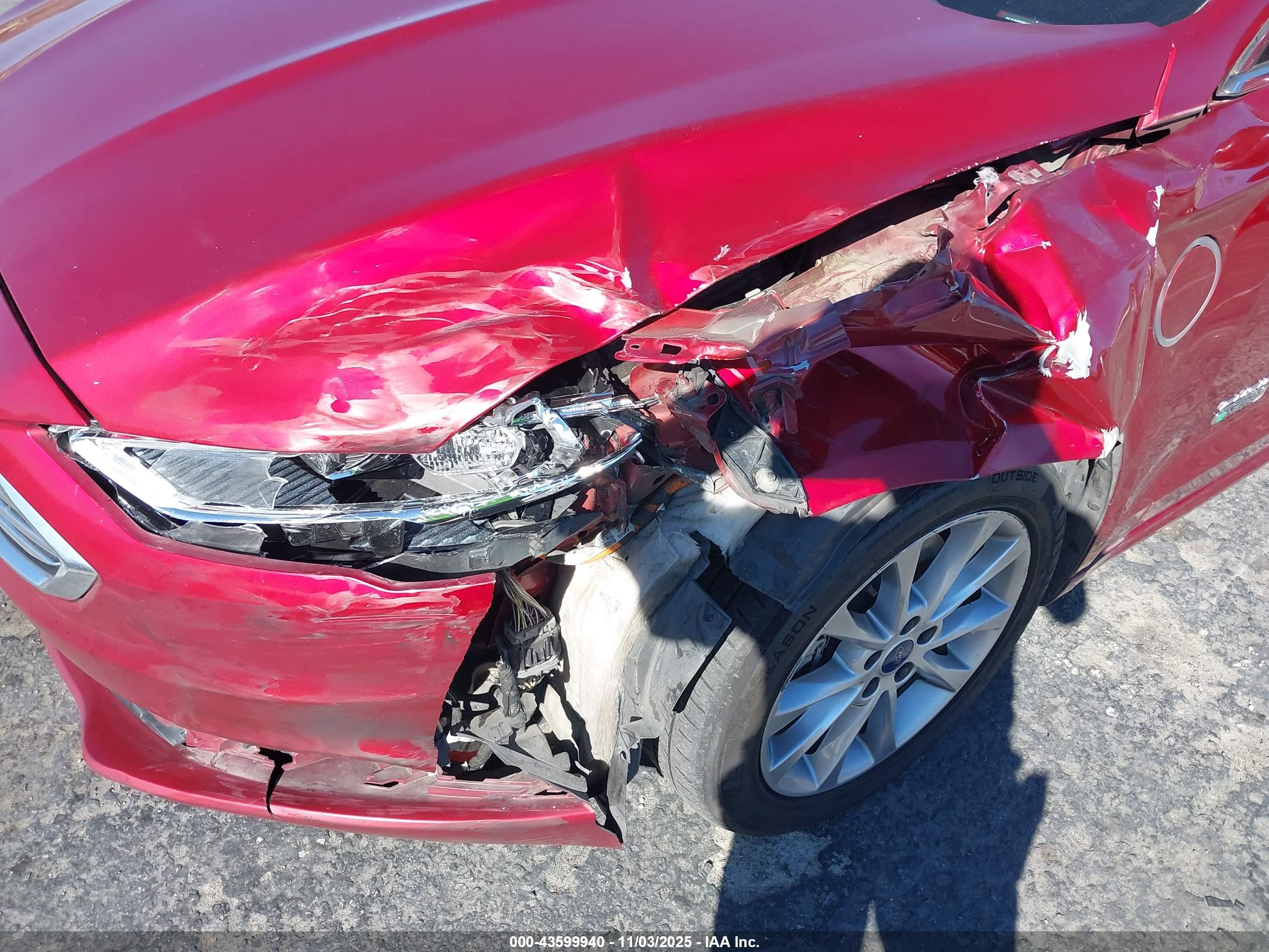 FORD FUSION image 6