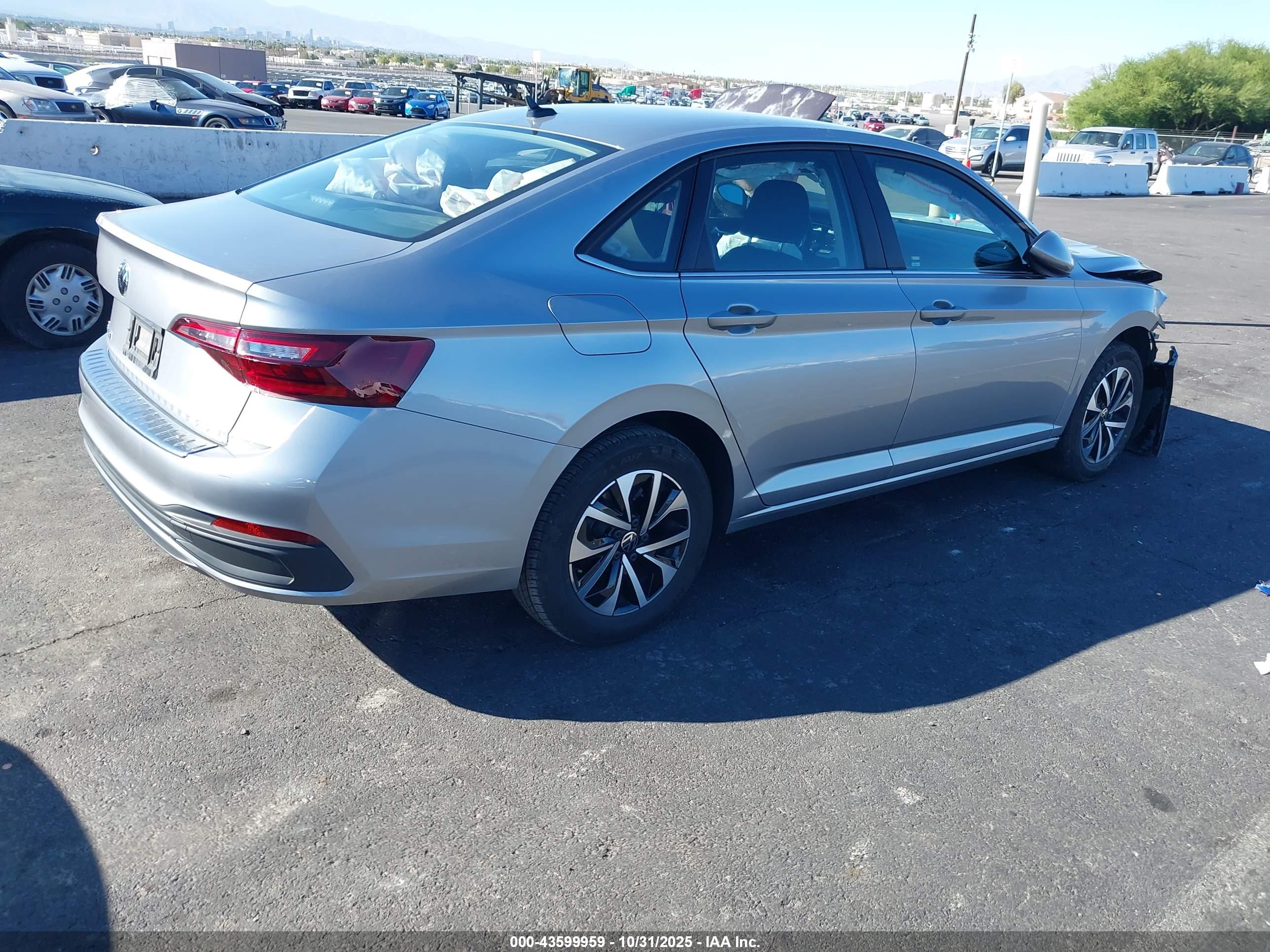 VOLKSWAGEN JETTA image 4