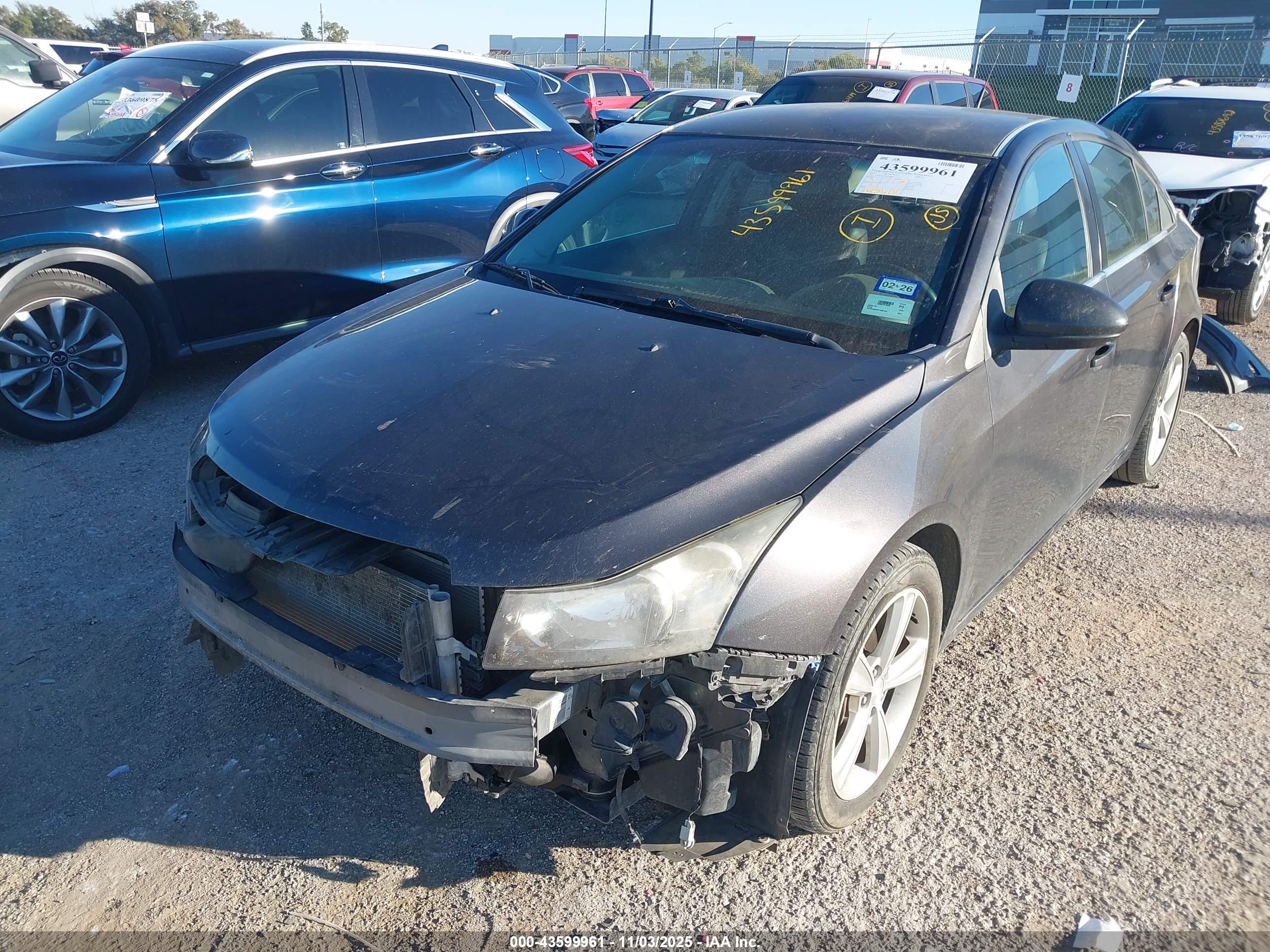 CHEVROLET CRUZE image 2