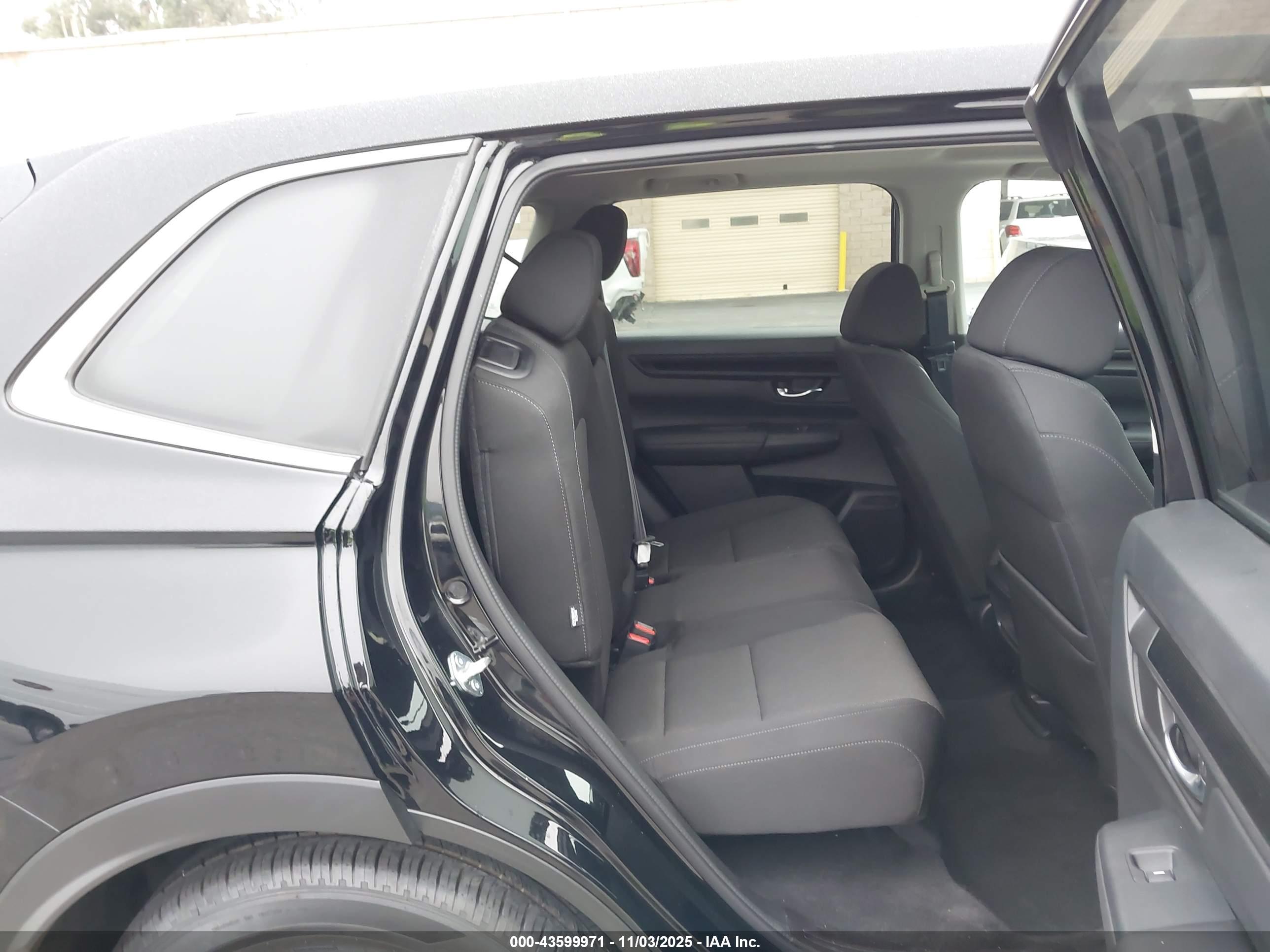 HONDA CR-V image 8