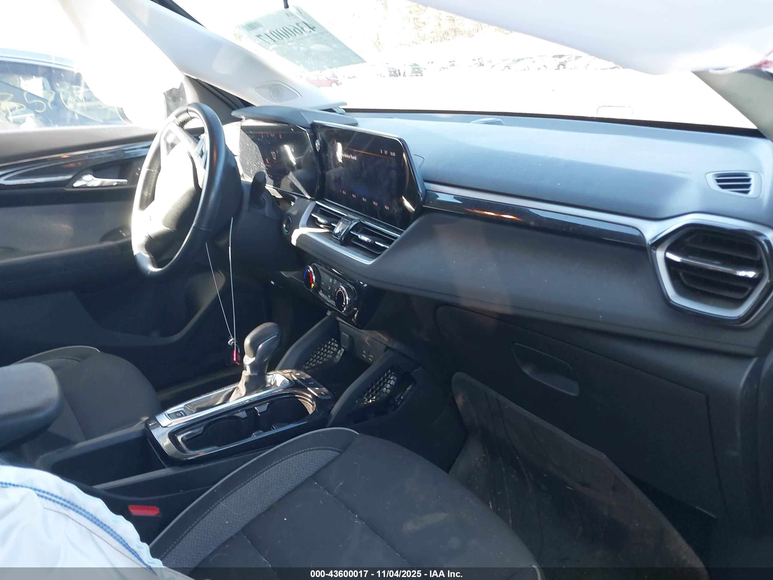 CHEVROLET TRAILBLAZER image 5