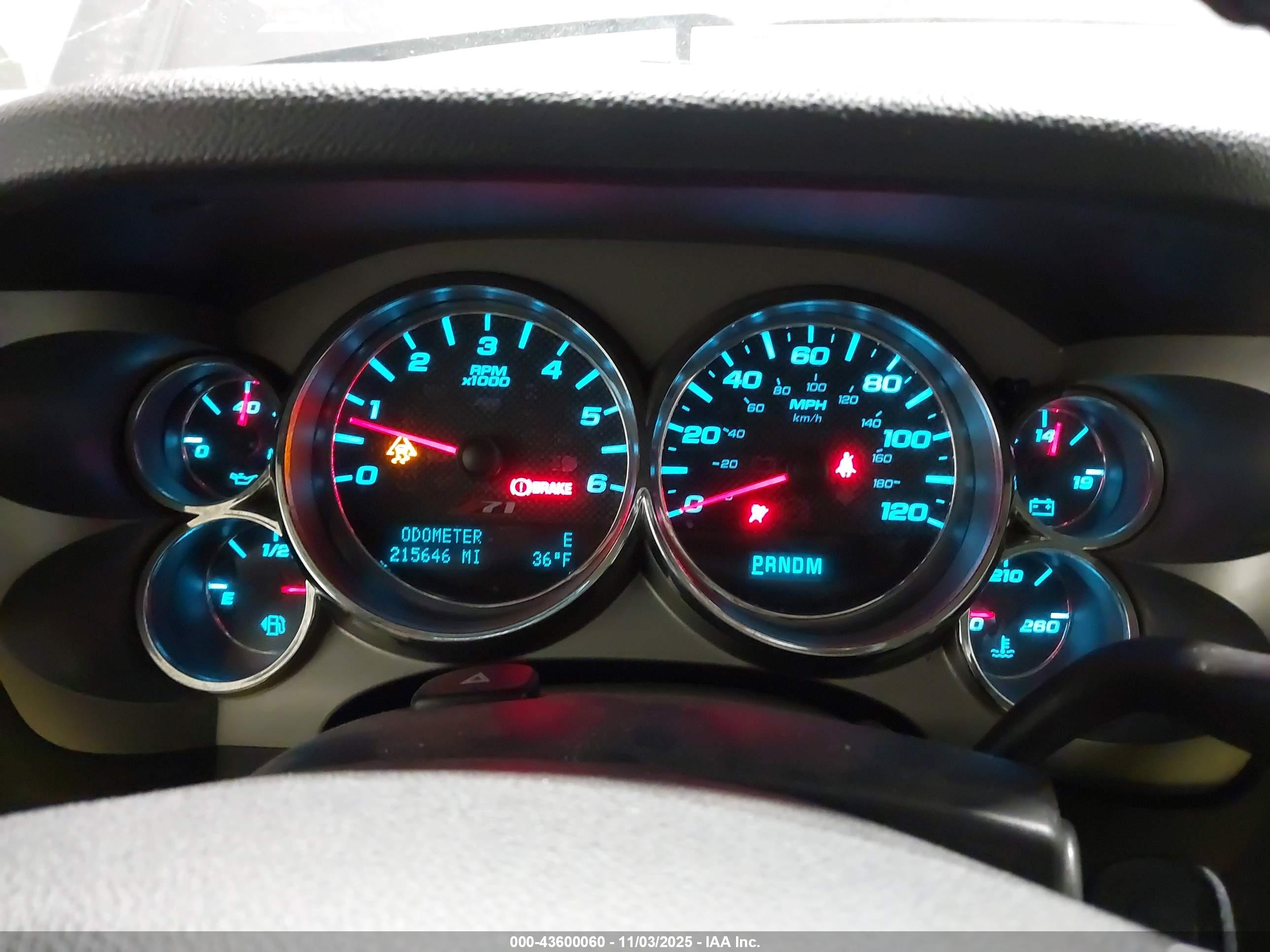 CHEVROLET SILVERADO image 7