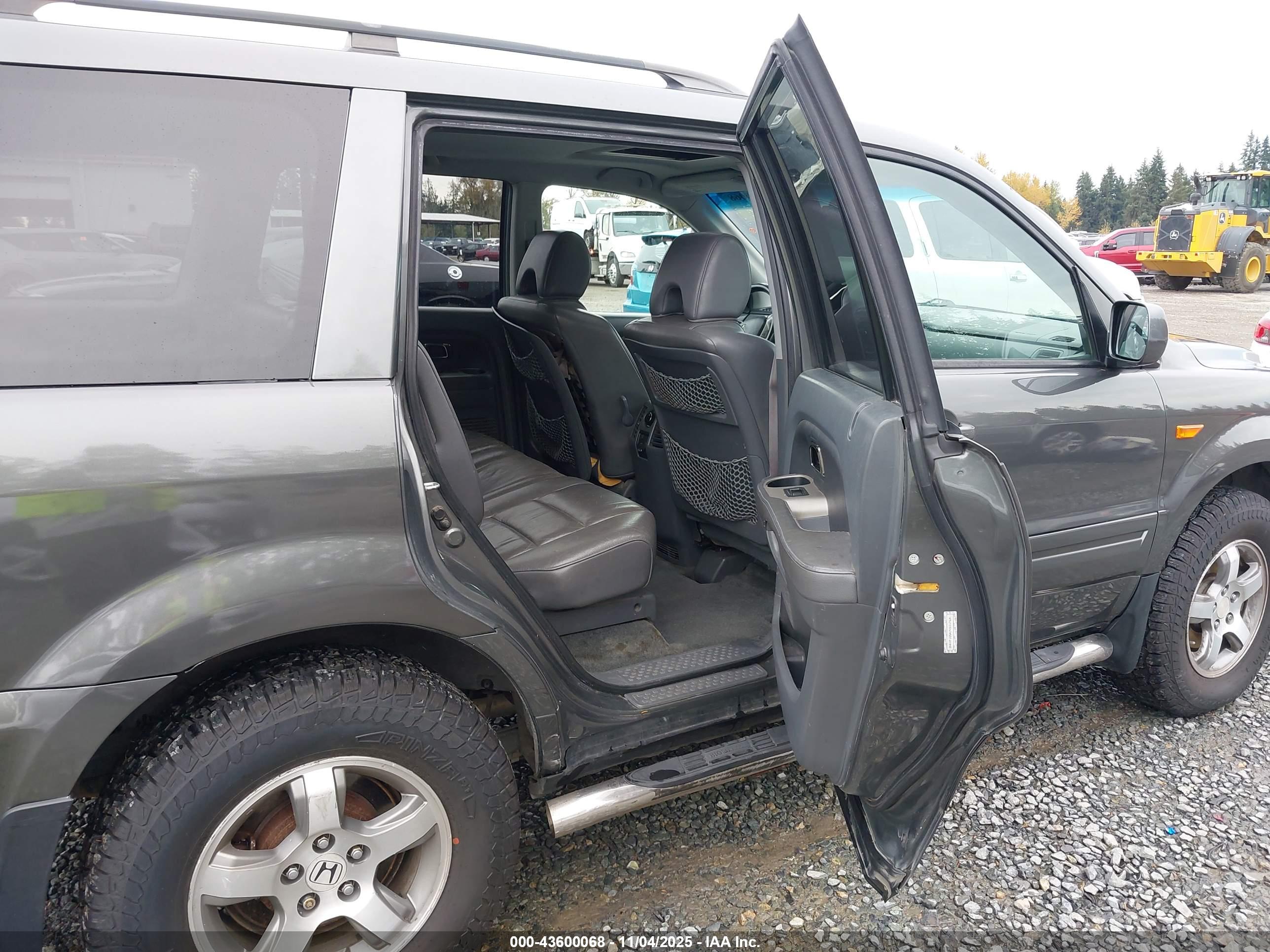HONDA PILOT image 8