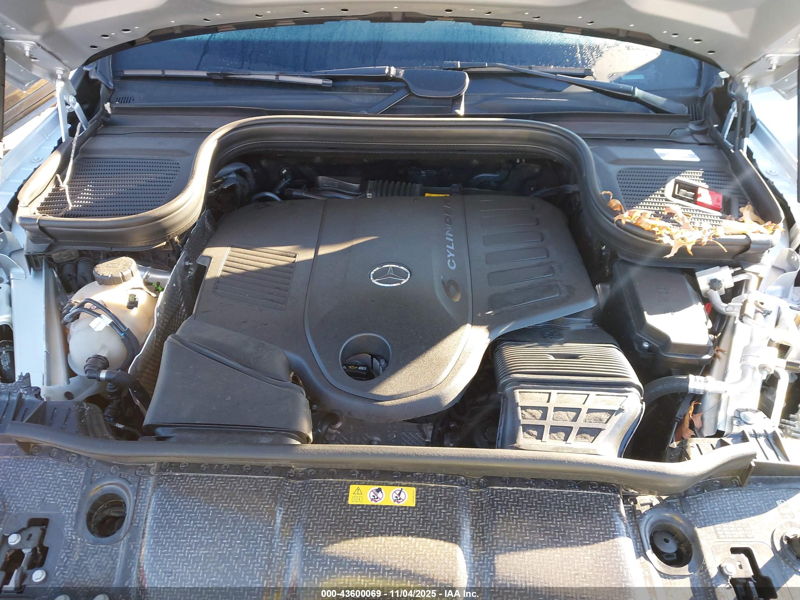 MERCEDES-BENZ GLS image 10