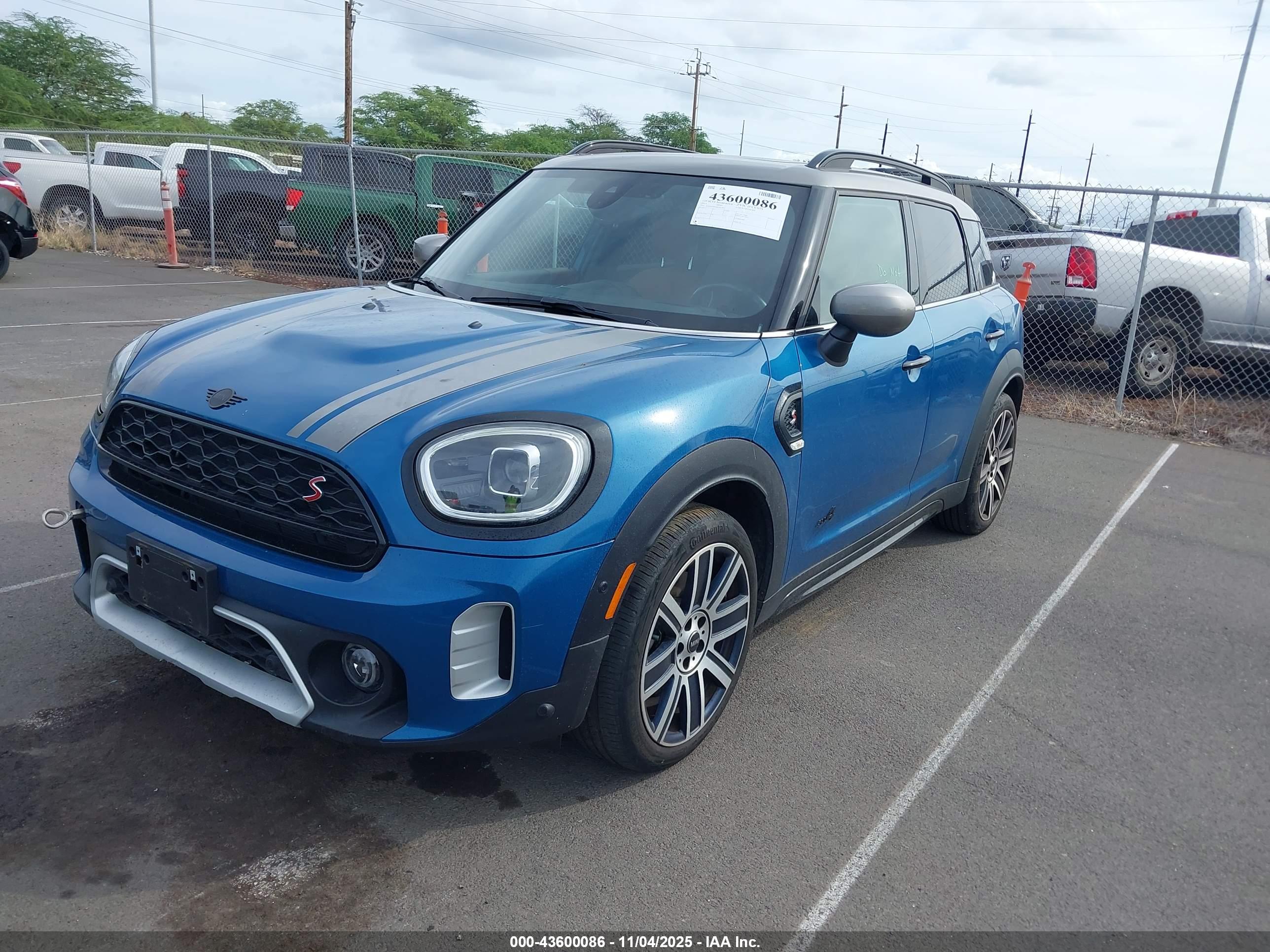 MINI COUNTRYMAN image 2