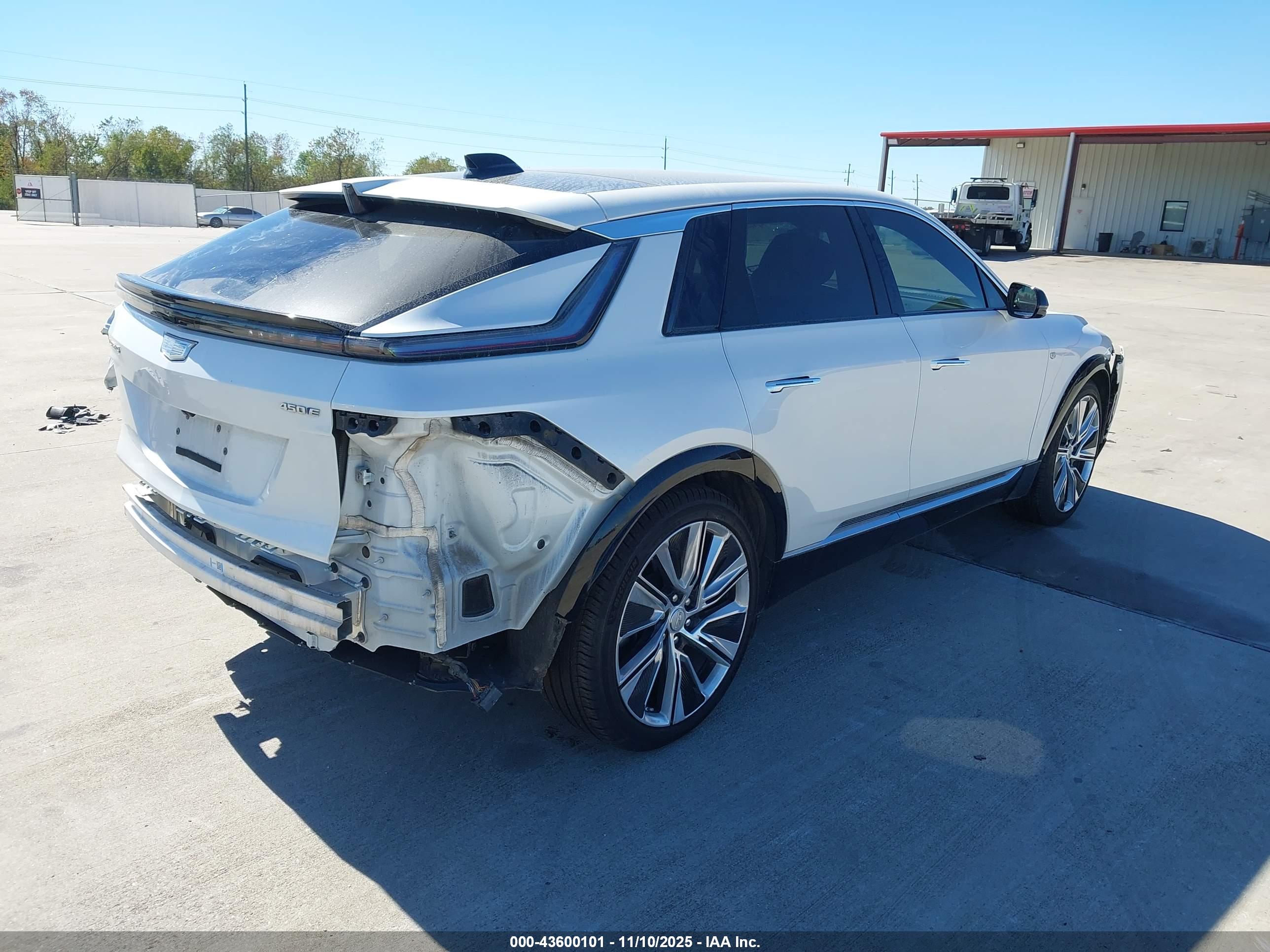 CADILLAC LYRIQ image 4