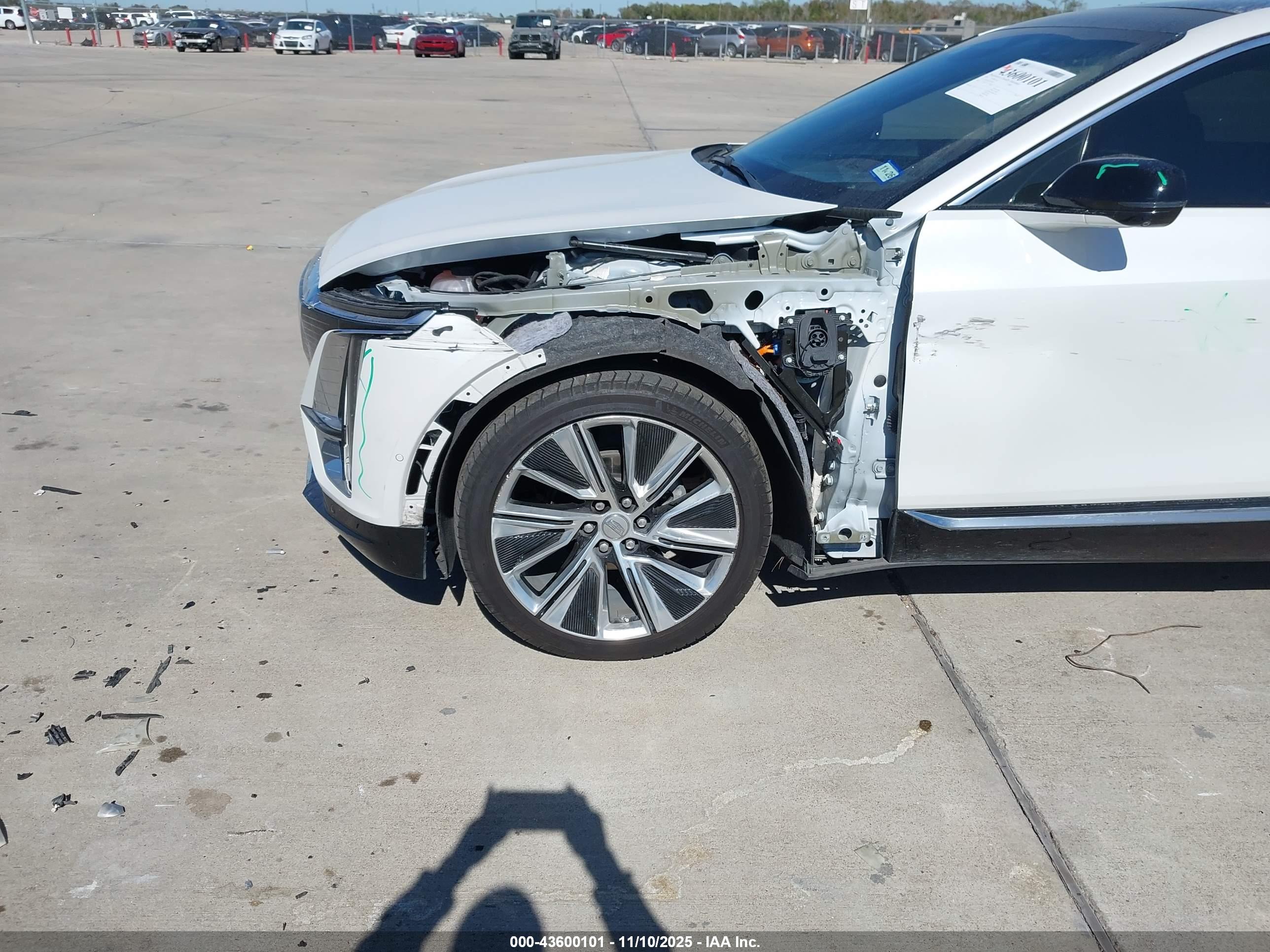 CADILLAC LYRIQ image 6