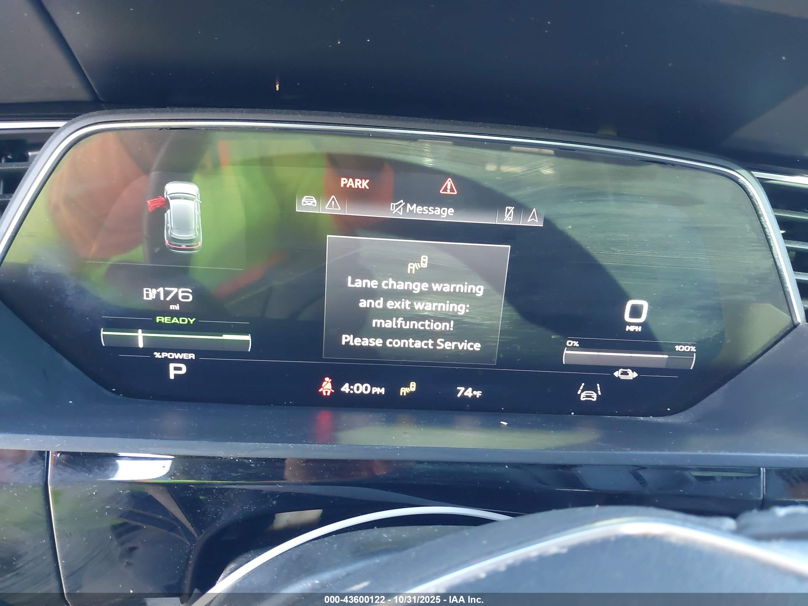 AUDI E-TRON image 7